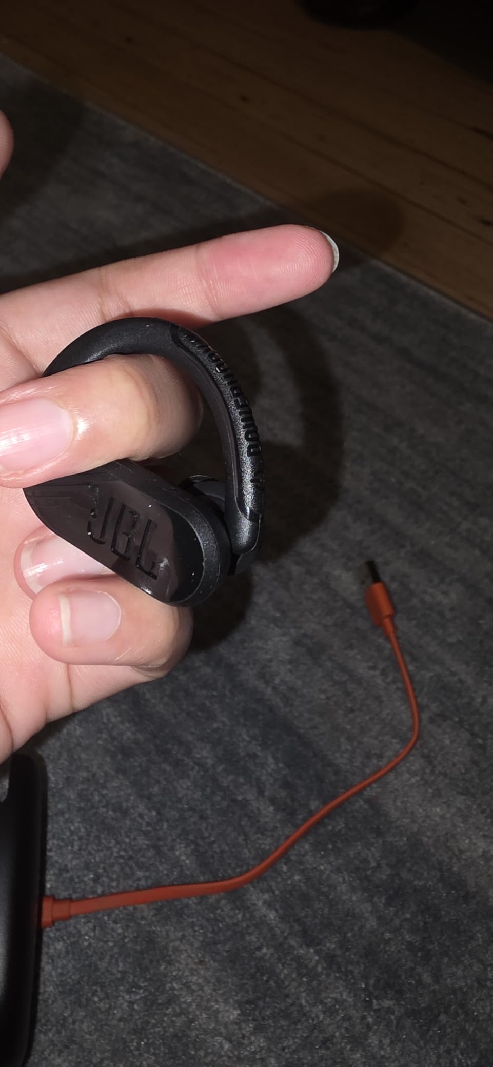 JBL Endurance Peak 3 - Dust and Water Proof (IP68) True Wireless Active Earbuds, Pure Bass Sound, Up to 50 Total Hours of Playback with Speed Charge, Ambient Aware & Talk Thru (Black) Customer Review JBL Endurance Peak 3 - Dust and Water Proof (IP68) True Wireless Active Earbuds, Pure Bass Sound, Up to 50 Total Hours of Playback with Speed Charge, Ambient Aware & Talk Thru (Black) - Customer Photo 1