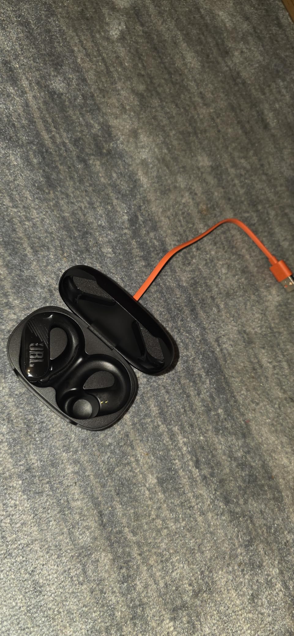 JBL Endurance Peak 3 - Dust and Water Proof (IP68) True Wireless Active Earbuds, Pure Bass Sound, Up to 50 Total Hours of Playback with Speed Charge, Ambient Aware & Talk Thru (Black) Customer Review JBL Endurance Peak 3 - Dust and Water Proof (IP68) True Wireless Active Earbuds, Pure Bass Sound, Up to 50 Total Hours of Playback with Speed Charge, Ambient Aware & Talk Thru (Black) - Customer Photo 2