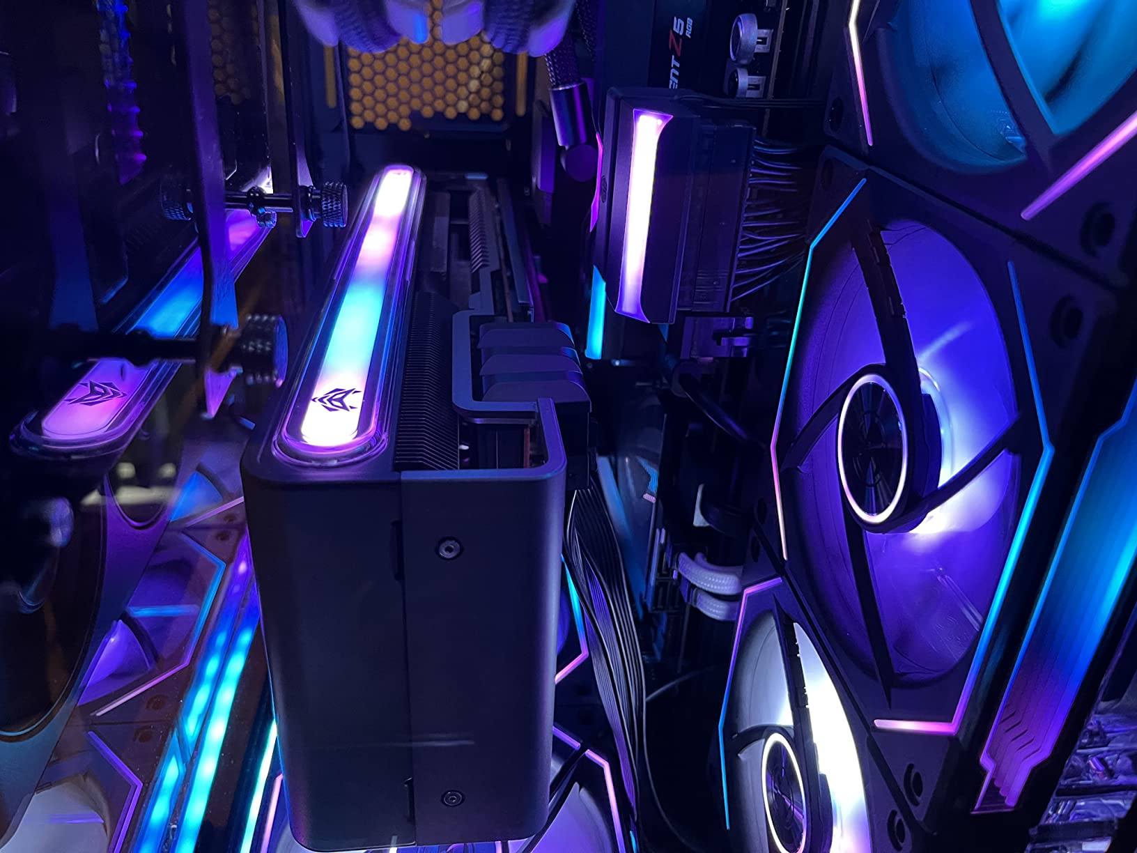 Sapphire Nitro+ AMD Radeon RX 7900 XTX Vapor-X Gaming Graphics Card with 24GB GDDR6 Customer Review Sapphire Nitro+ AMD Radeon RX 7900 XTX Vapor-X Gaming Graphics Card with 24GB GDDR6 - Customer Photo 2