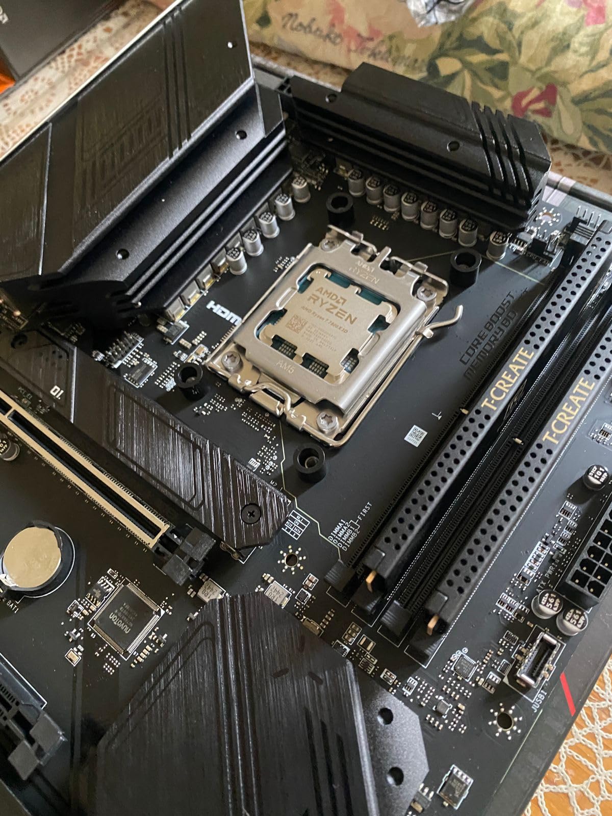 AMD Ryzen 7 7800X3D 8-Core, 16-Thread Desktop Processor - Customer Photo 2
