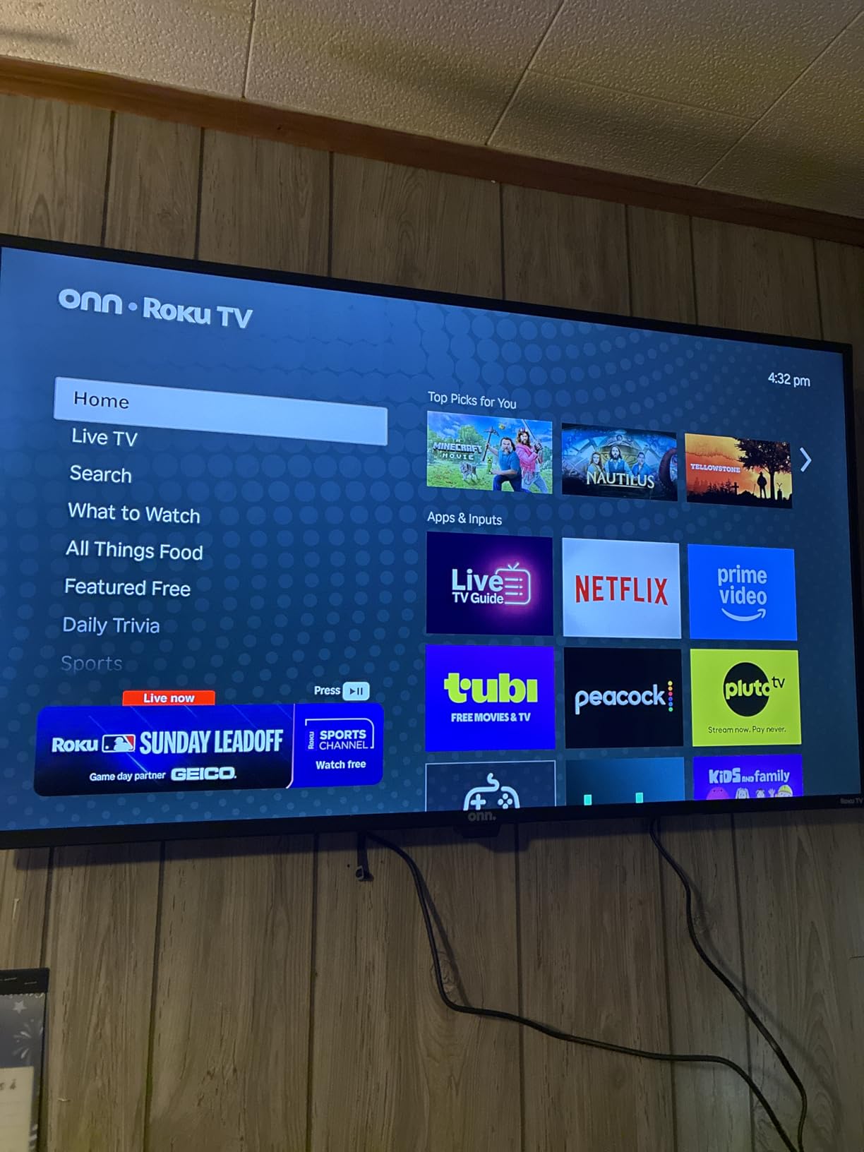 ONN 32-inch Roku Smart TV LED + Free Wall Mount with Wi-Fi Connectivity Customer Review ONN 32-inch Roku Smart TV LED + Free Wall Mount with Wi-Fi Connectivity - Customer Photo 1