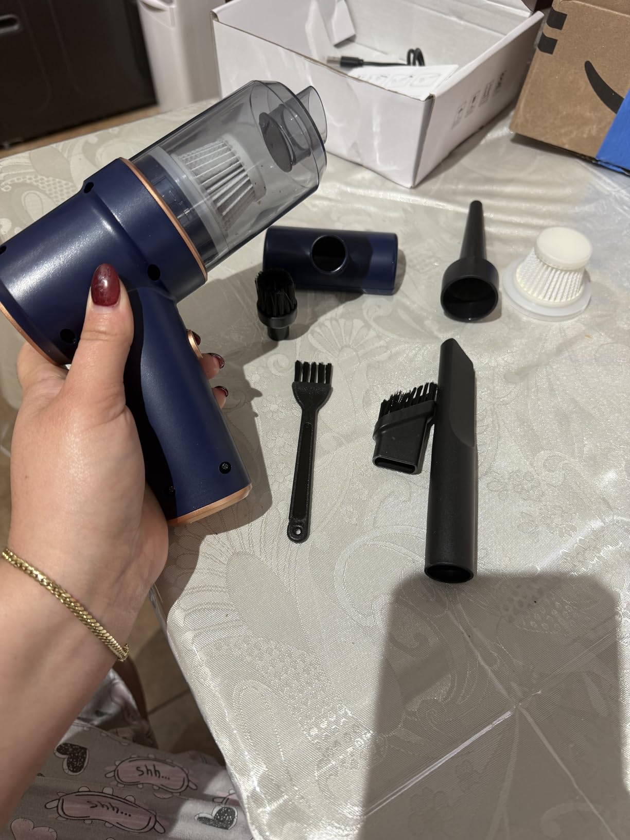 KMM Handheld Car Vacuum Cleaner, 9000Pa Vacuum Cleaner and Air Duster, 120W High Power Hand Held Vacuum with LED Light and Multi-Nozzles for Car, Home, Office, Pet - Customer Photo 1