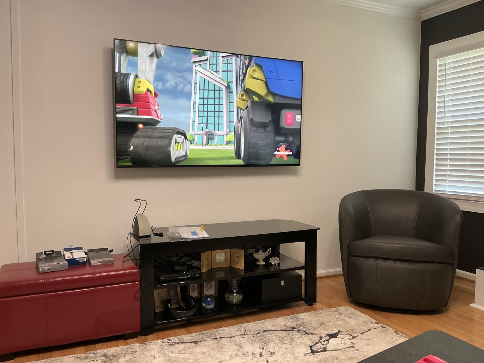 Sony 65 Inch 4K Ultra HD TV X90L Series: BRAVIA XR Full Array LED Smart Google TV with Dolby Vision HDR Customer Review Sony 65 Inch 4K Ultra HD TV X90L Series: BRAVIA XR Full Array LED Smart Google TV with Dolby Vision HDR - Customer Photo 1