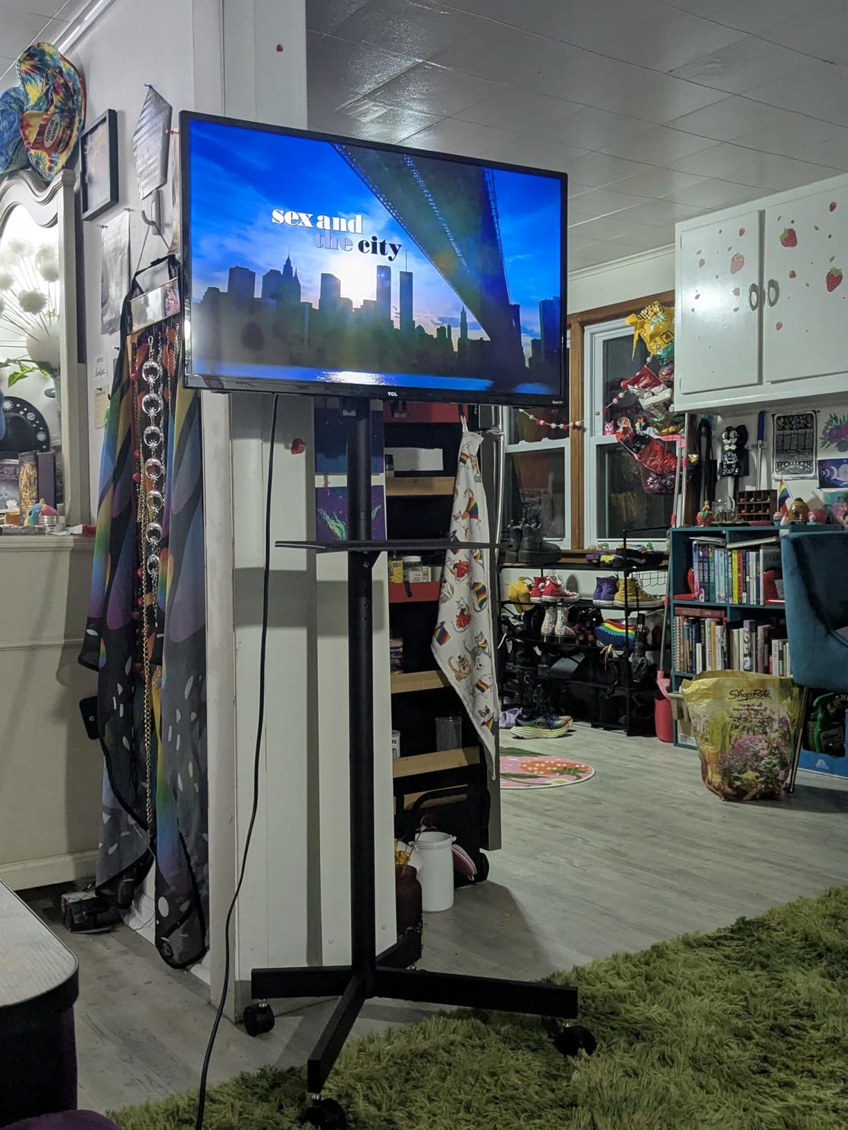PERLESMITH Rolling TV Stand on Wheels for 23-60 Inch Flat Curved Screen TVs, Mobile TV Cart Height - Adjustable with Shelf/Tray, Portable TV Stand Holds up to 55 lbs, Max VESA 400x400mm, PSTVMC04 Customer Review PERLESMITH Rolling TV Stand on Wheels for 23-60 Inch Flat Curved Screen TVs, Mobile TV Cart Height - Adjustable with Shelf/Tray, Portable TV Stand Holds up to 55 lbs, Max VESA 400x400mm, PSTVMC04 - Customer Photo 2