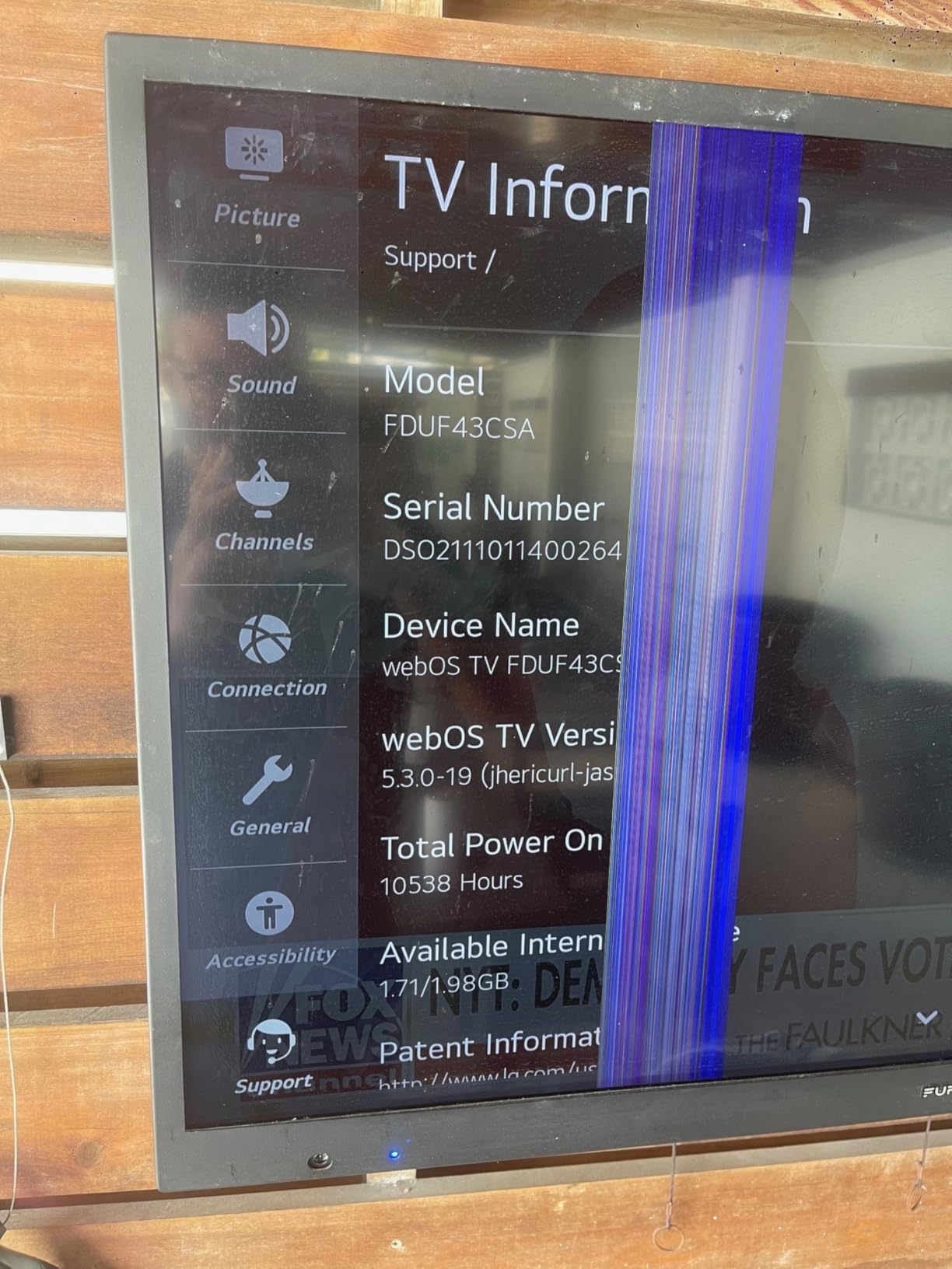 Furrion Aurora 55-Inch Sun 4K UHD LED Smart Outdoor TV - Weatherproof Outdoor Television with HDR10, Anti-Glare, 1,500-Nit LED Screen, Impact-Resistant Screen, External Antenna for Sunny Outdoor Areas - Customer Photo 2