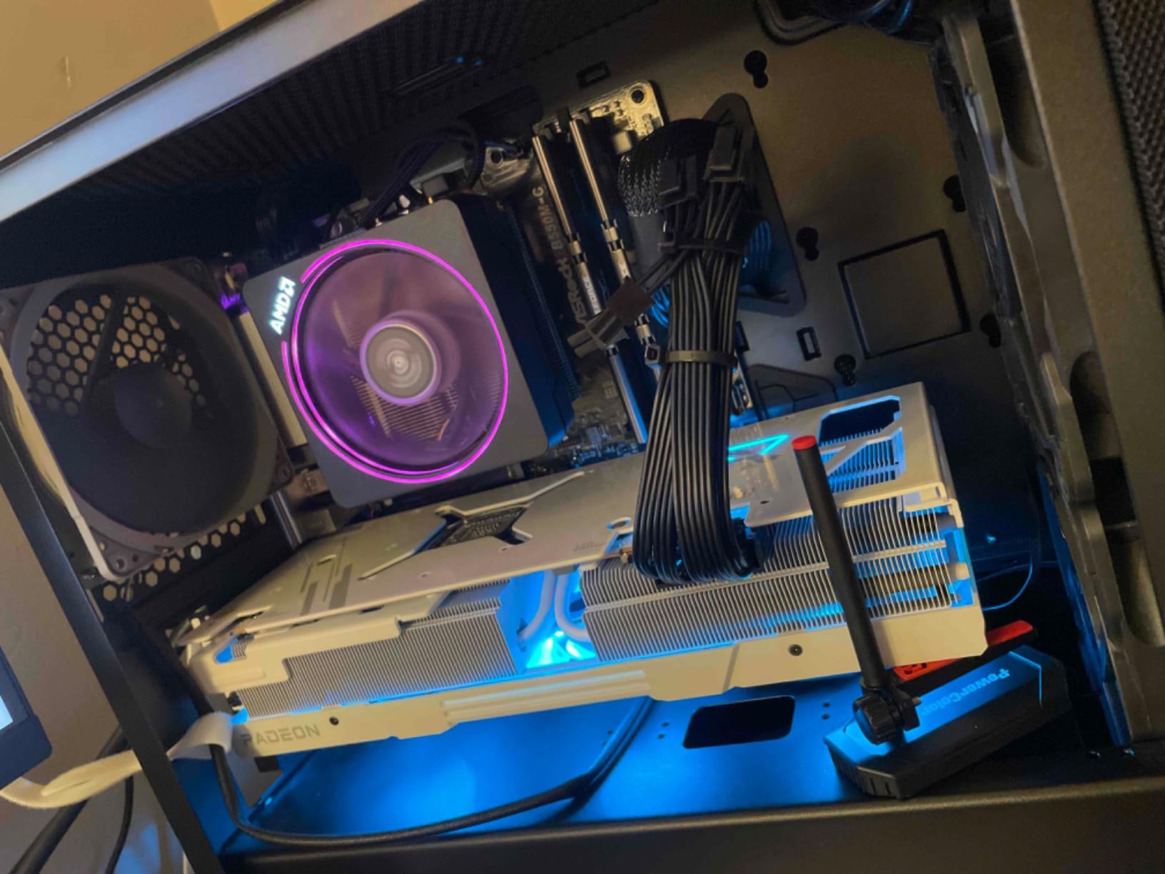 PowerColor Hellhound Spectral AMD Radeon RX 7900 XTX Gaming Graphics Card Customer Review PowerColor Hellhound Spectral AMD Radeon RX 7900 XTX Gaming Graphics Card - Customer Photo 2