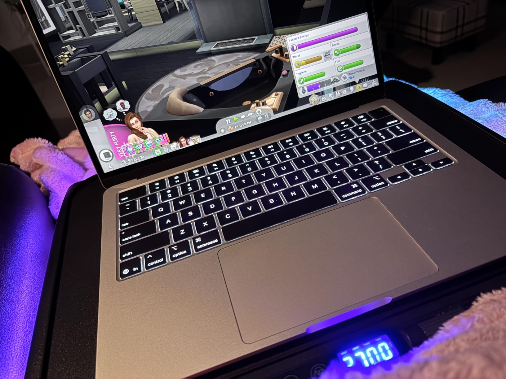 llano V12 RGB Laptop Cooling Pad, Gaming Laptop Cooler with 5.5 Inch Powerful Turbofan, Fast Cooling Laptop 15.6-21in, Adjustable Speed, Touch Control, LCD Screen, Black (RGB) - Customer Photo 2