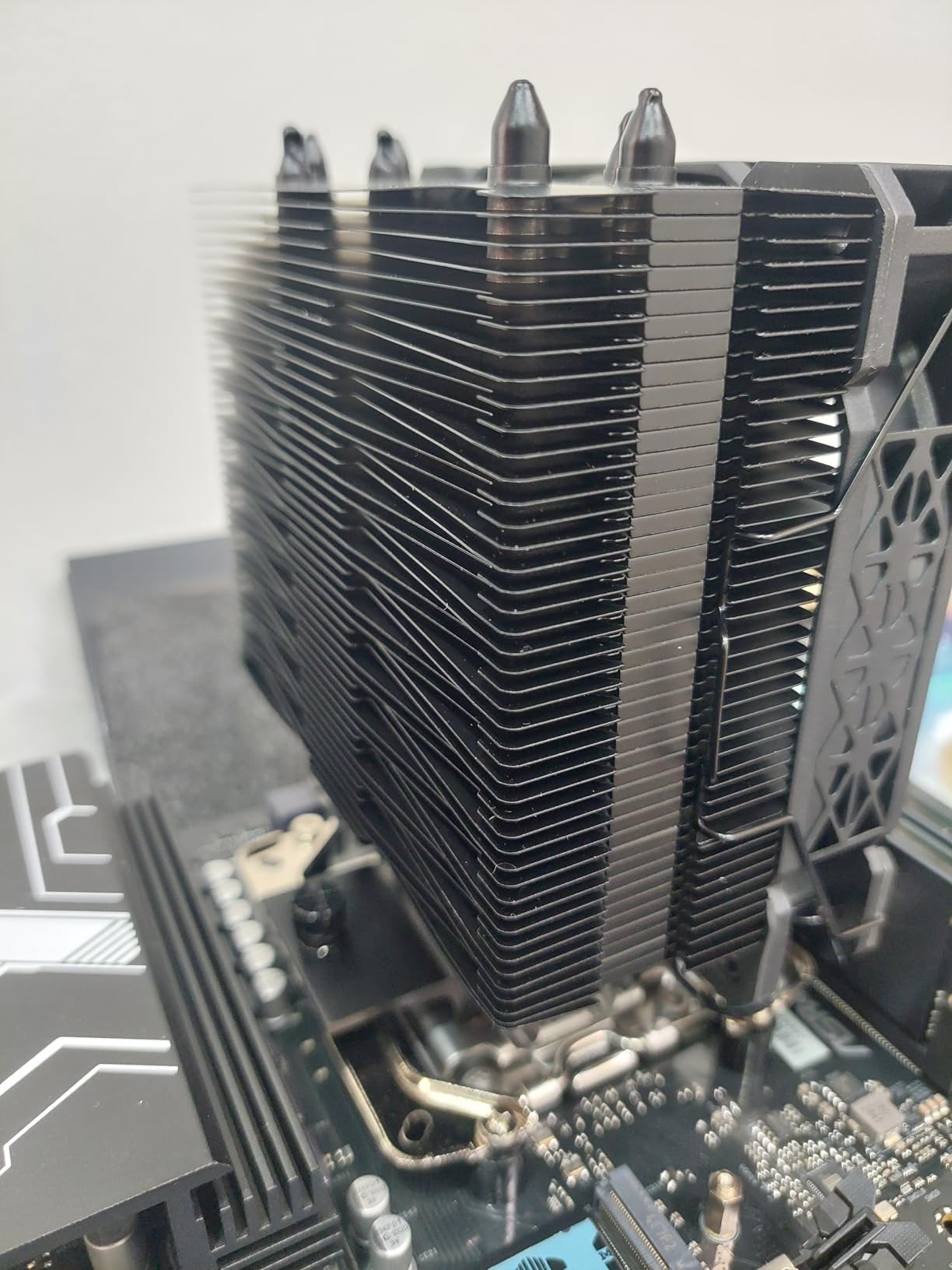 DARKROCK PX4 CPU Air Cooler High-Performance 4 Copper Heat Pipes, 120MM PWM Fan Low Noise - Intel LGA 1851/1700/1200/115X, AMD AM5/AMD4 All Black - Customer Photo 2