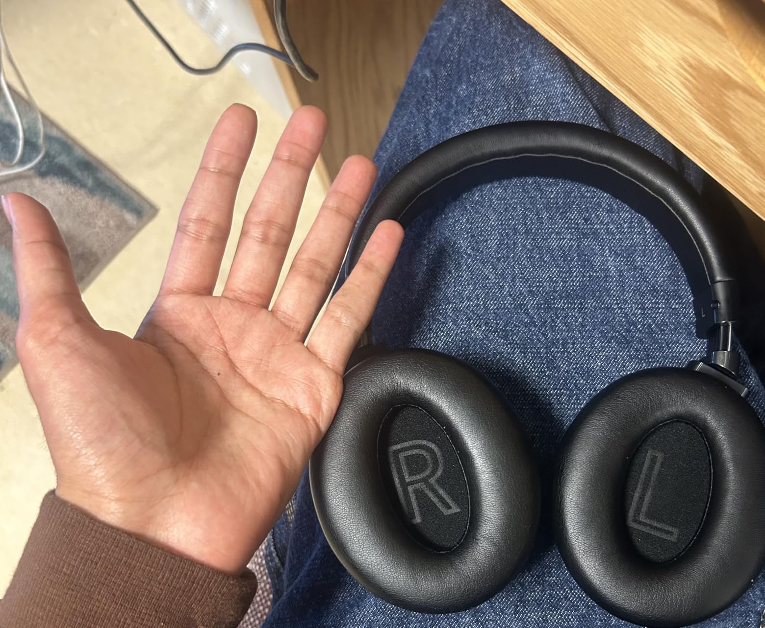 KVIDIO Active Noise Cancelling Headphones, 70 Hours Playtime Bluetooth Headphones Wireless with Microphone, Transparency Mode, Deep Bass and Hi-Fi Stereo Sound Over Ear for Travel Office - Customer Photo 3