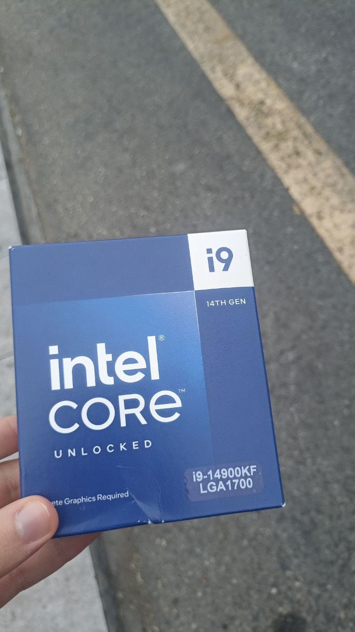 Core i9-14900KF New Gaming Desktop Processor 24 cores (8 P-cores + 16 E-cores) - Unlocked customer photo 1