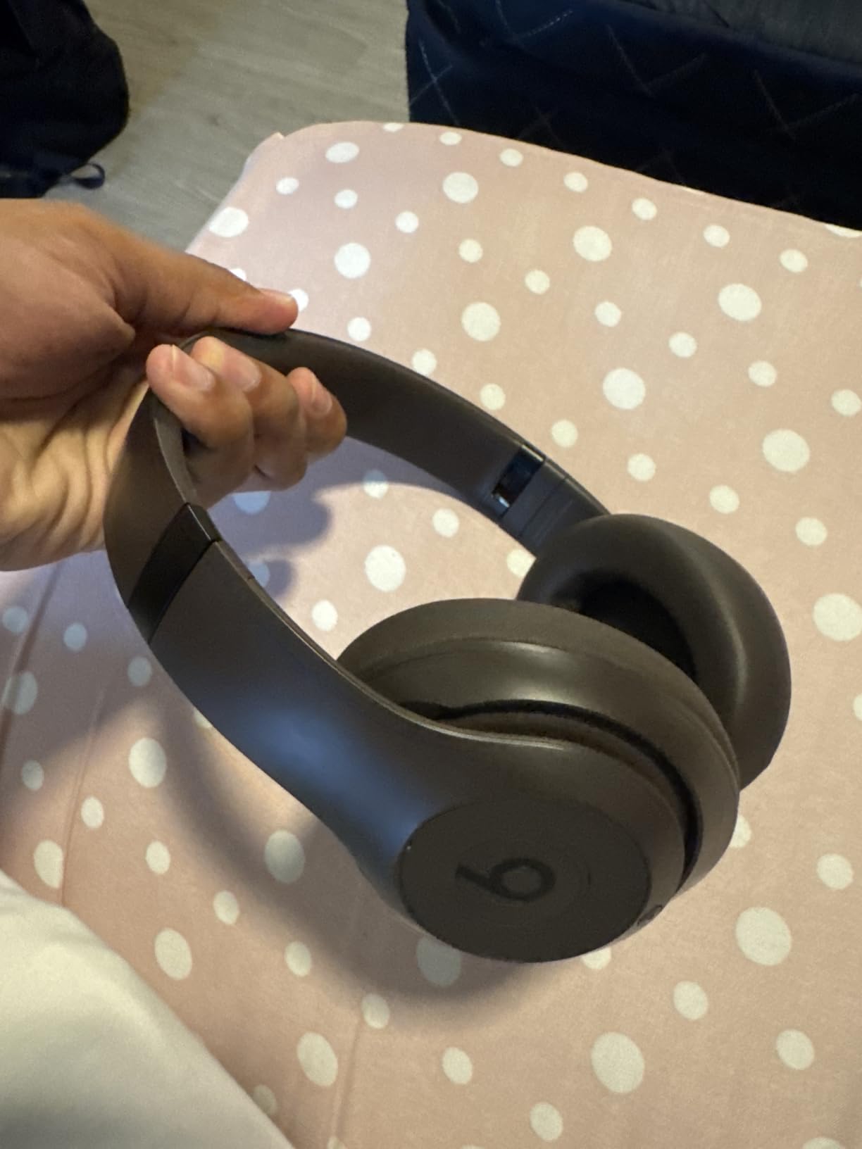 Beats Studio Pro - Wireless Bluetooth Noise Cancelling Headphones - Black (Renewed) Customer Review Beats Studio Pro - Wireless Bluetooth Noise Cancelling Headphones - Black (Renewed) - Customer Photo 2
