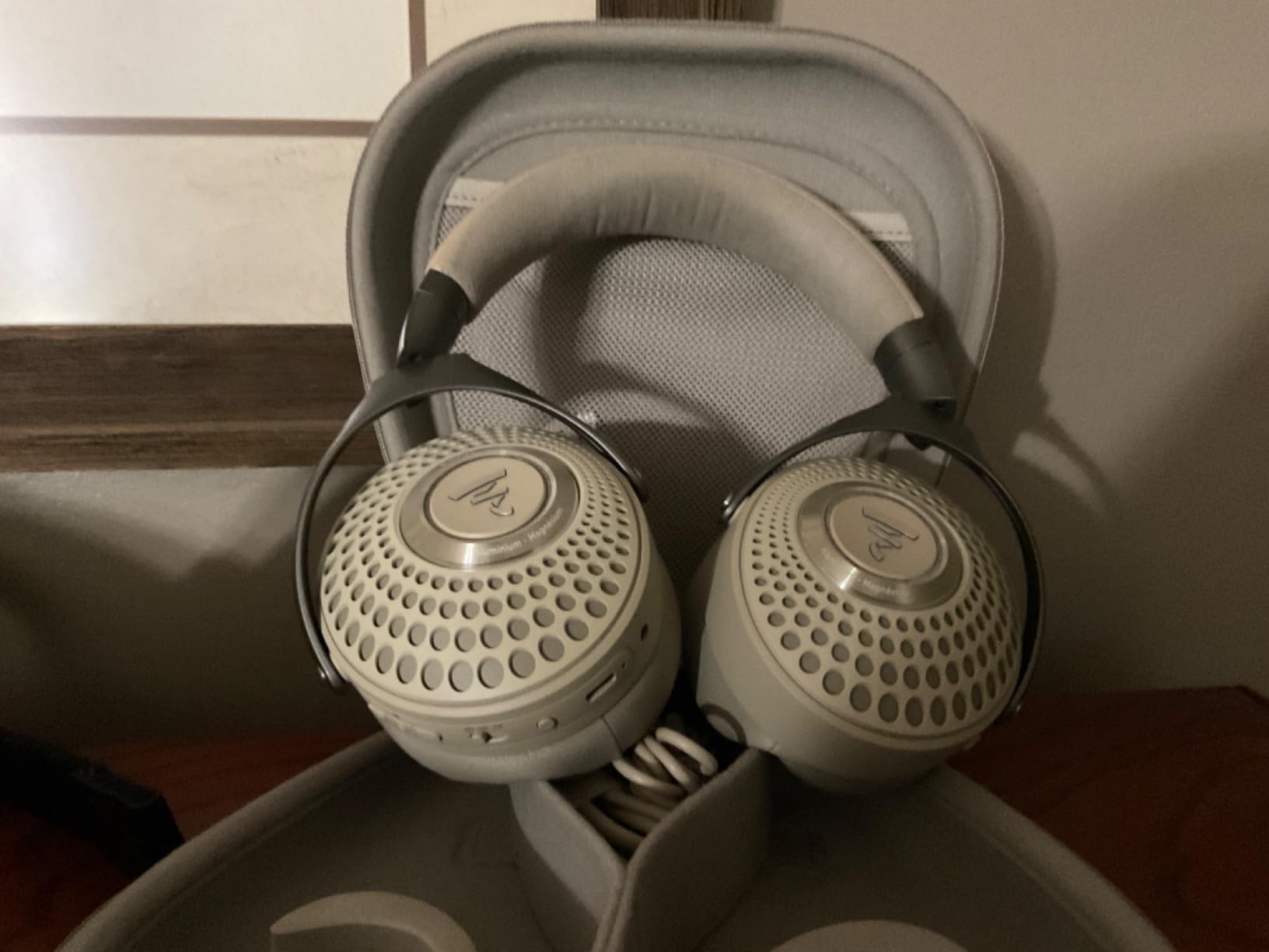 Focal Bathys High-Fidelity Bluetooth Noise Cancelling Headphones - Dune Customer Review Focal Bathys High-Fidelity Bluetooth Noise Cancelling Headphones - Dune - Customer Photo 1