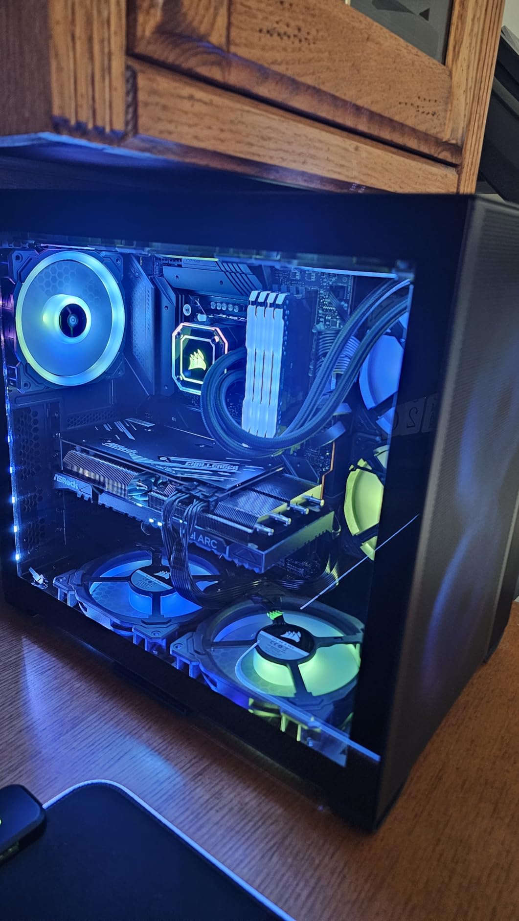 ASRock Challenger Intel ARC A580 CL 8G GDDR6 256-bit Dual Fan Design 2000 MHz 16 Gbps 0dB Silent Cooling Customer Review ASRock Challenger Intel ARC A580 CL 8G GDDR6 256-bit Dual Fan Design 2000 MHz 16 Gbps 0dB Silent Cooling - Customer Photo 1