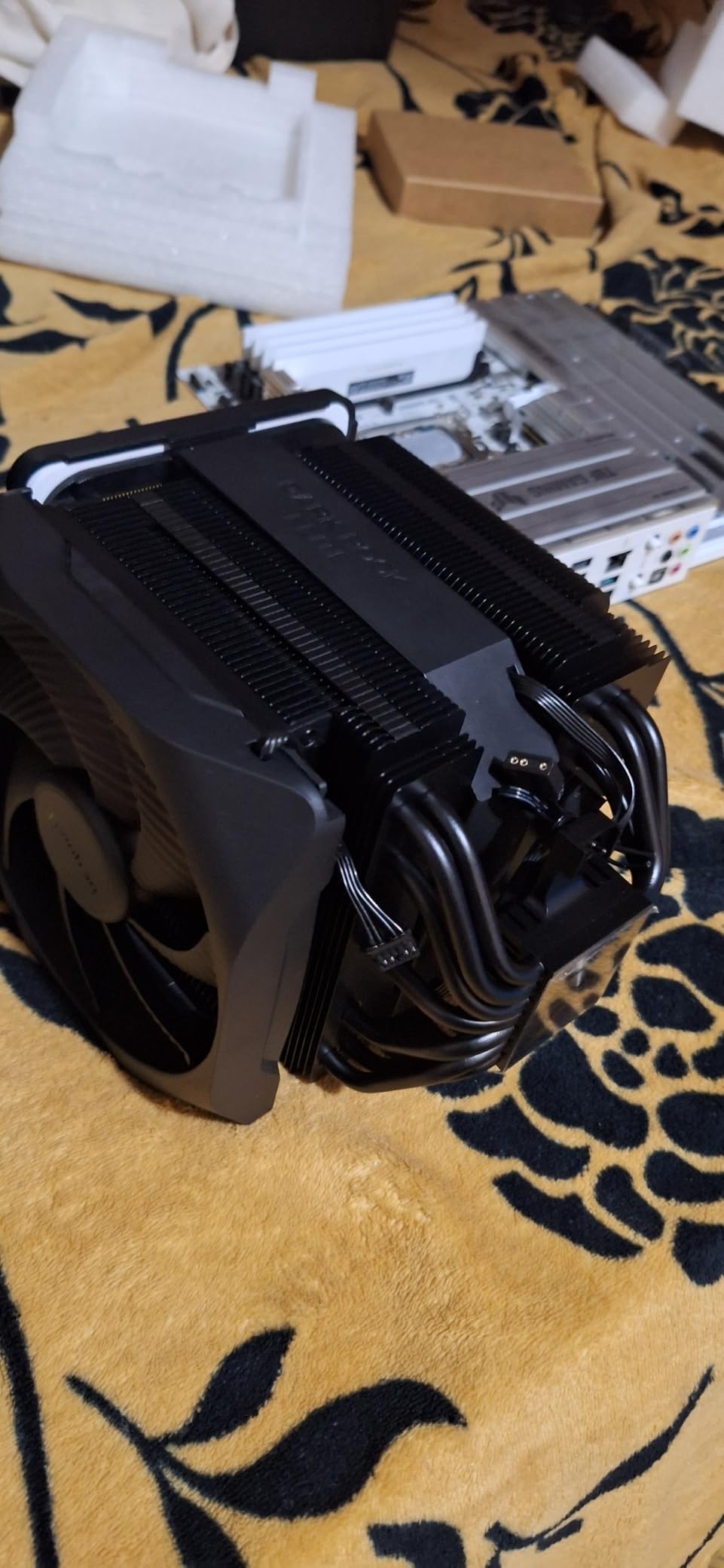 be quiet! Dark Rock Elite Air CPU Cooler | 2X Silent Wings 135mm PWM Fans | Speed Switch with 2 Modes | High-Performance Heat Pipes | Front Fan Rail System | Enhanced RAM Compatibility | BK037 Customer Review be quiet! Dark Rock Elite Air CPU Cooler | 2X Silent Wings 135mm PWM Fans | Speed Switch with 2 Modes | High-Performance Heat Pipes | Front Fan Rail System | Enhanced RAM Compatibility | BK037 - Customer Photo 1