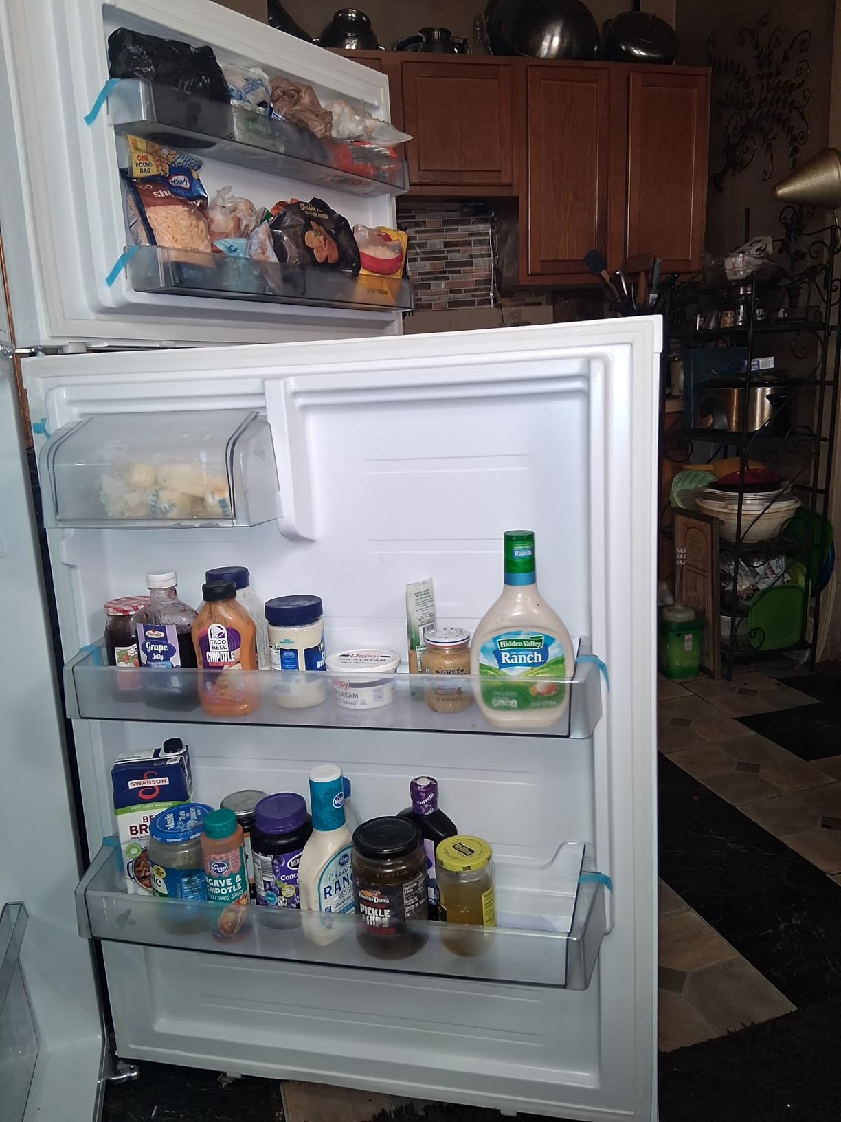 Kenmore 33 in. 20.5 cu. ft. Capacity Refrigerator/Freezer with Full-Width Adjustable Glass Shelving, Humidity Control Crispers, ENERGY STAR Certified, White Customer Review Kenmore 33 in. 20.5 cu. ft. Capacity Refrigerator/Freezer with Full-Width Adjustable Glass Shelving, Humidity Control Crispers, ENERGY STAR Certified, White - Customer Photo 1