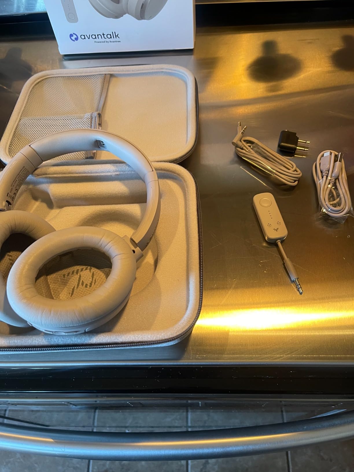 Sky Eon - Bluetooth Headphones for Airplane Travel & Mobile Phone with Wireless Adapter, Active Noise-Canceling & Ambient Mode, Spacious & Comfortable Earpads, 45hr Playtime - Customer Photo 1
