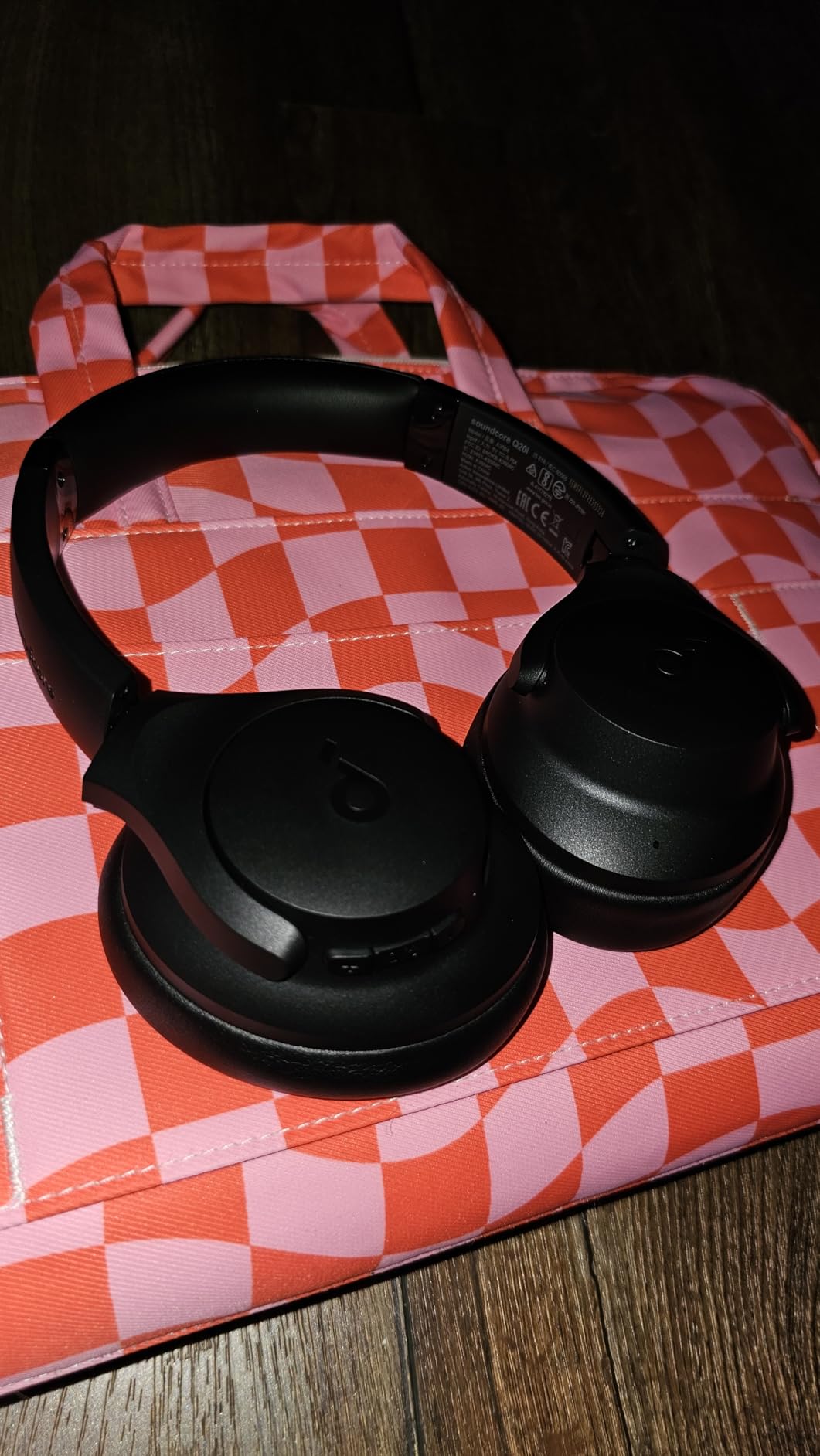 Soundcore by Anker Q20i Hybrid Active Noise Cancelling Headphones - Customer Photo 3