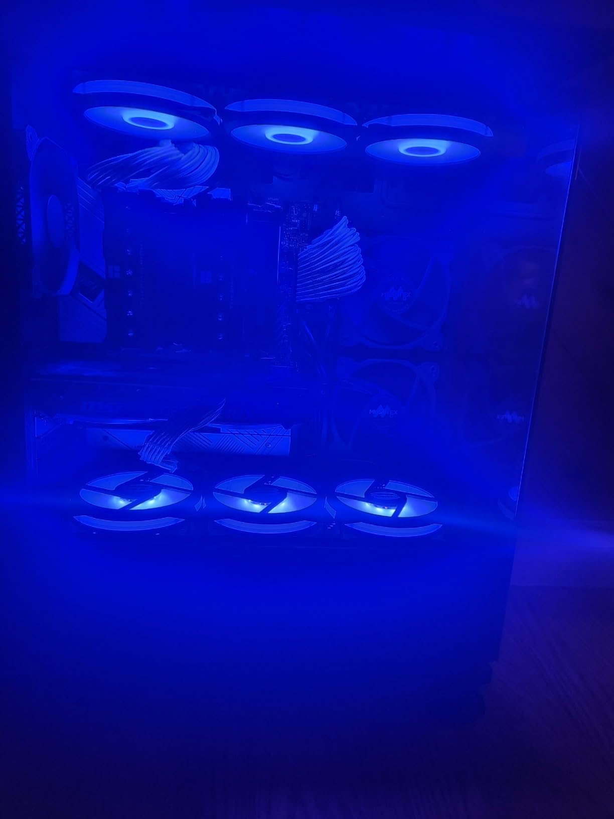 MSI Gaming RTX 4070 Super 12G Ventus 2X OC Graphics Card (NVIDIA RTX 4070 Super, 192-Bit, Extreme Clock: 2520 MHz, 12GB GDRR6X 21 Gbps, HDMI/DP, Ada Lovelace Architecture) - Customer Photo 1