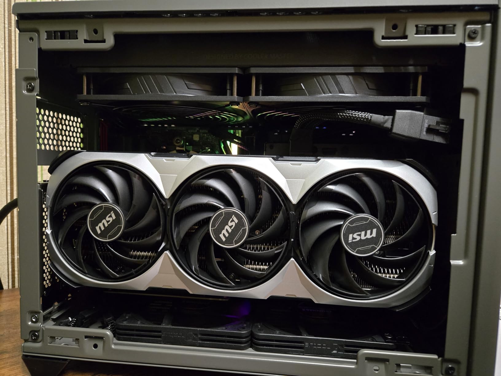 MSI Gaming RTX 4080 Super 16G Ventus 3X OC Graphics Card (NVIDIA RTX 4080 Super, 256-Bit, Extreme Clock: 2595 MHz, 16GB GDRR6X 23 Gbps, HDMI/DP, Ada Lovelace Architecture) - Customer Photo 1