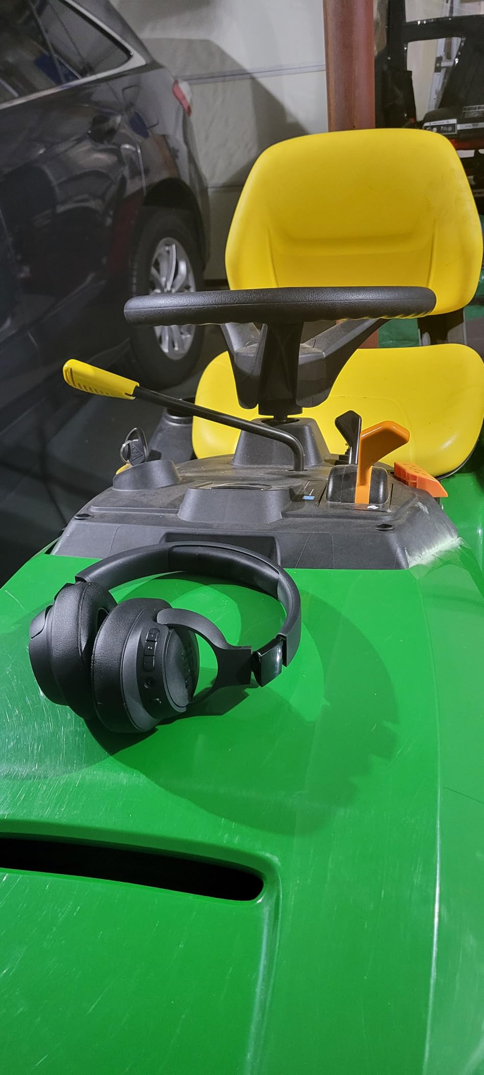 JBL Tune 720BT Wireless Over-Ear Headphones - Customer Photo 2