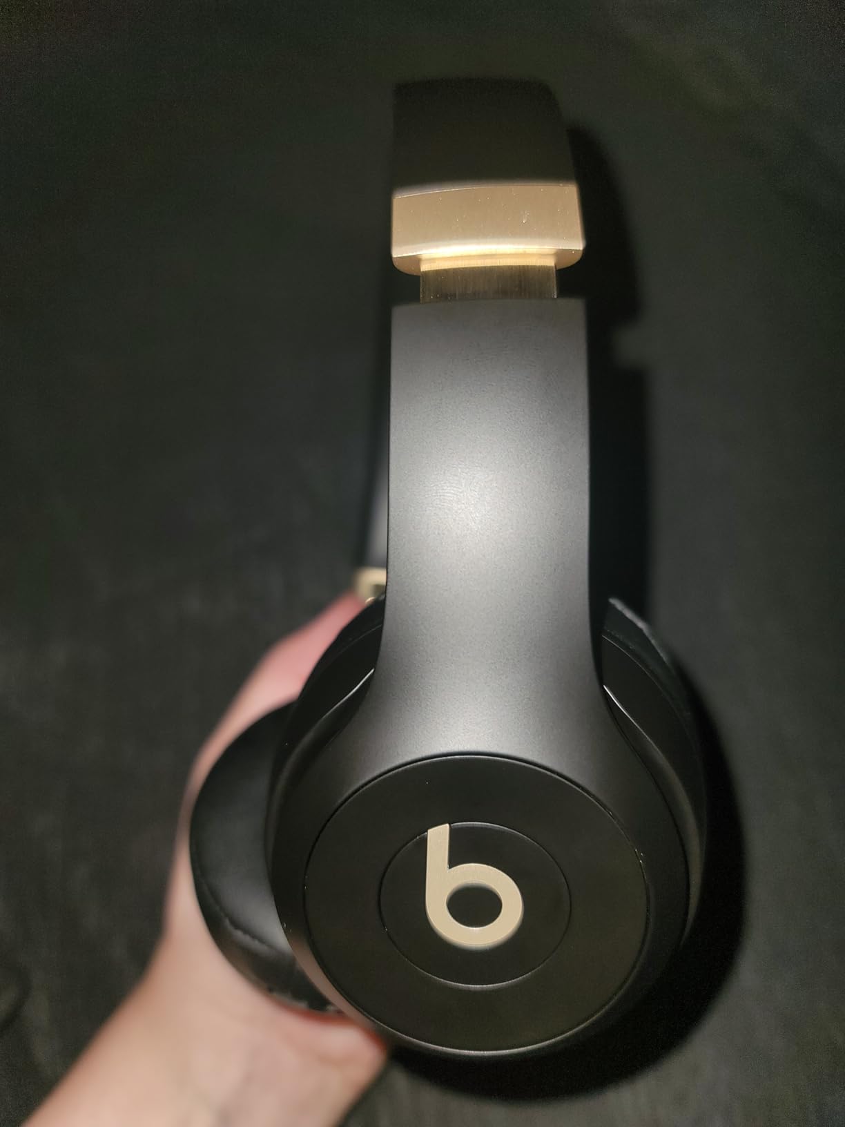 Beats Solo 4 - Wireless Bluetooth On-Ear Headphones, Apple & Android Compatible, Up to 50 Hours of Battery Life - Cloud Pink - Customer Photo 1