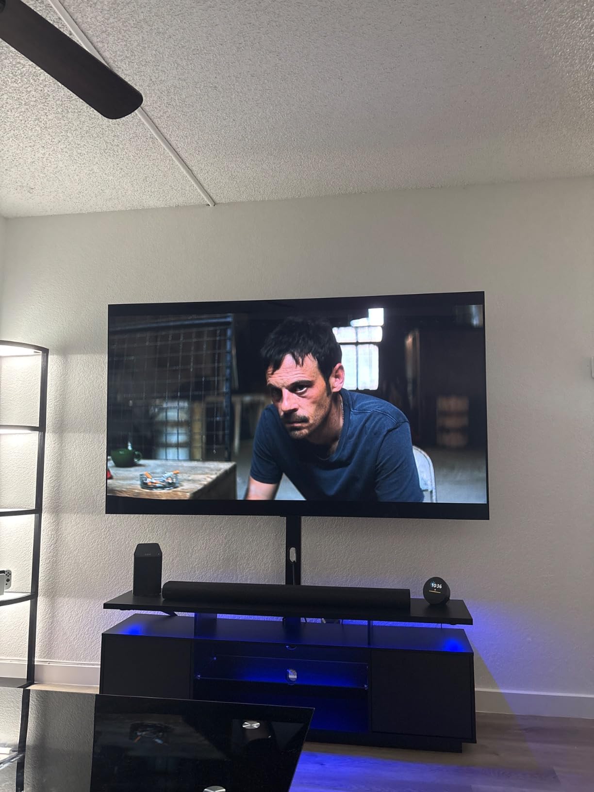 LG 77-Inch Class OLED evo C4 Series Smart TV (Renewed) - Customer Photo 1