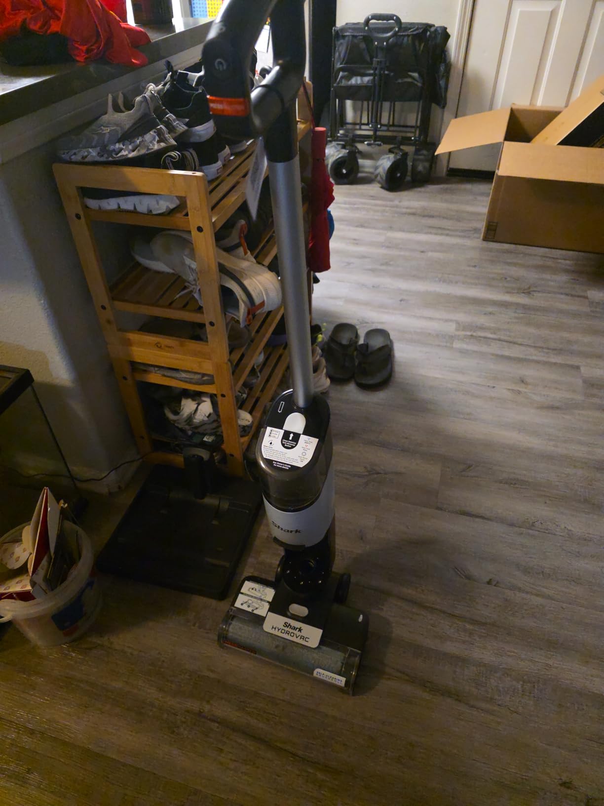 Shark HydroVac MessMaster Wet Dry Vacuum Cleaner | Vacuum and Mop Combo | 3-in-1 Self-Cleaning + Powerful Suction Customer Review Shark HydroVac MessMaster Wet Dry Vacuum Cleaner | Vacuum and Mop Combo | 3-in-1 Self-Cleaning + Powerful Suction - Customer Photo 2
