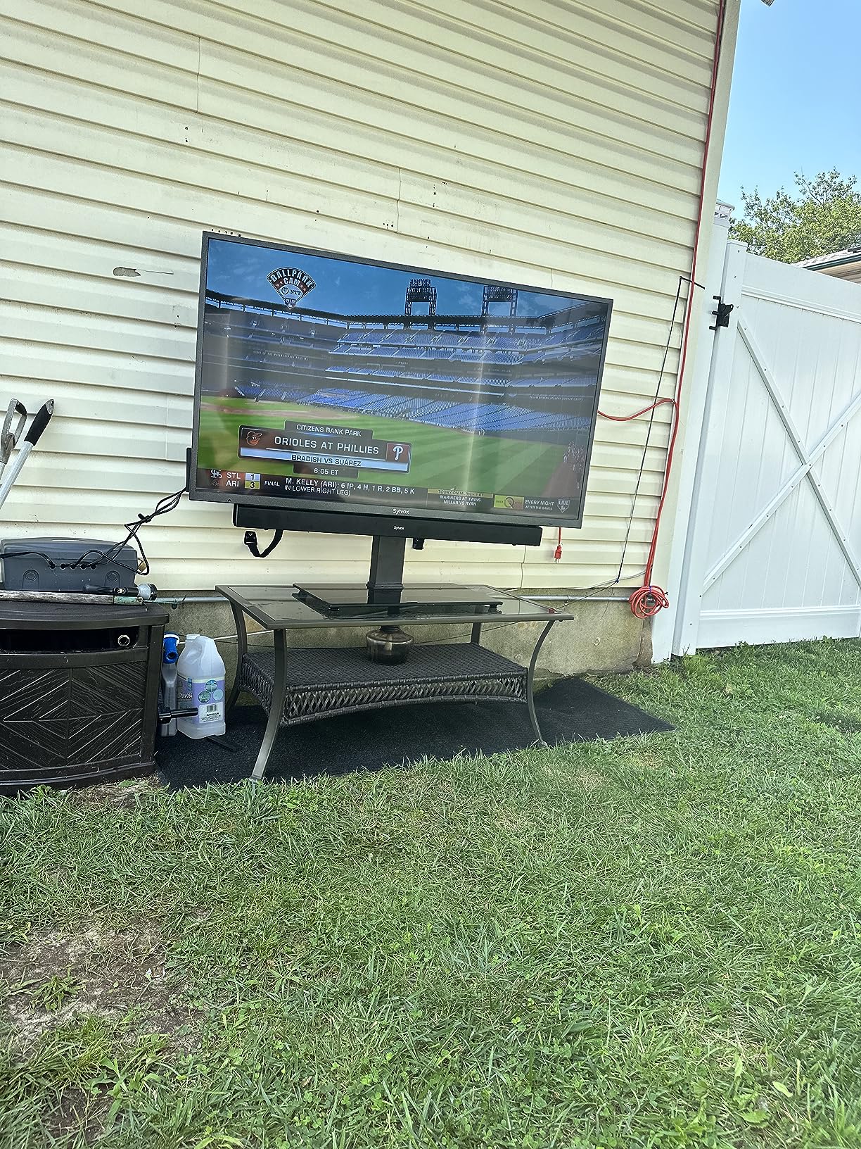 SYLVOX Outdoor TV, 55-inch Waterproof Smart TV, 2000nits Full Sun TV, 4K, Dolby Atmos, HDR 10, Weatherproof Television with Voice Assistant Remote(Pool Pro 2.0, Latest Model) - Customer Photo 1