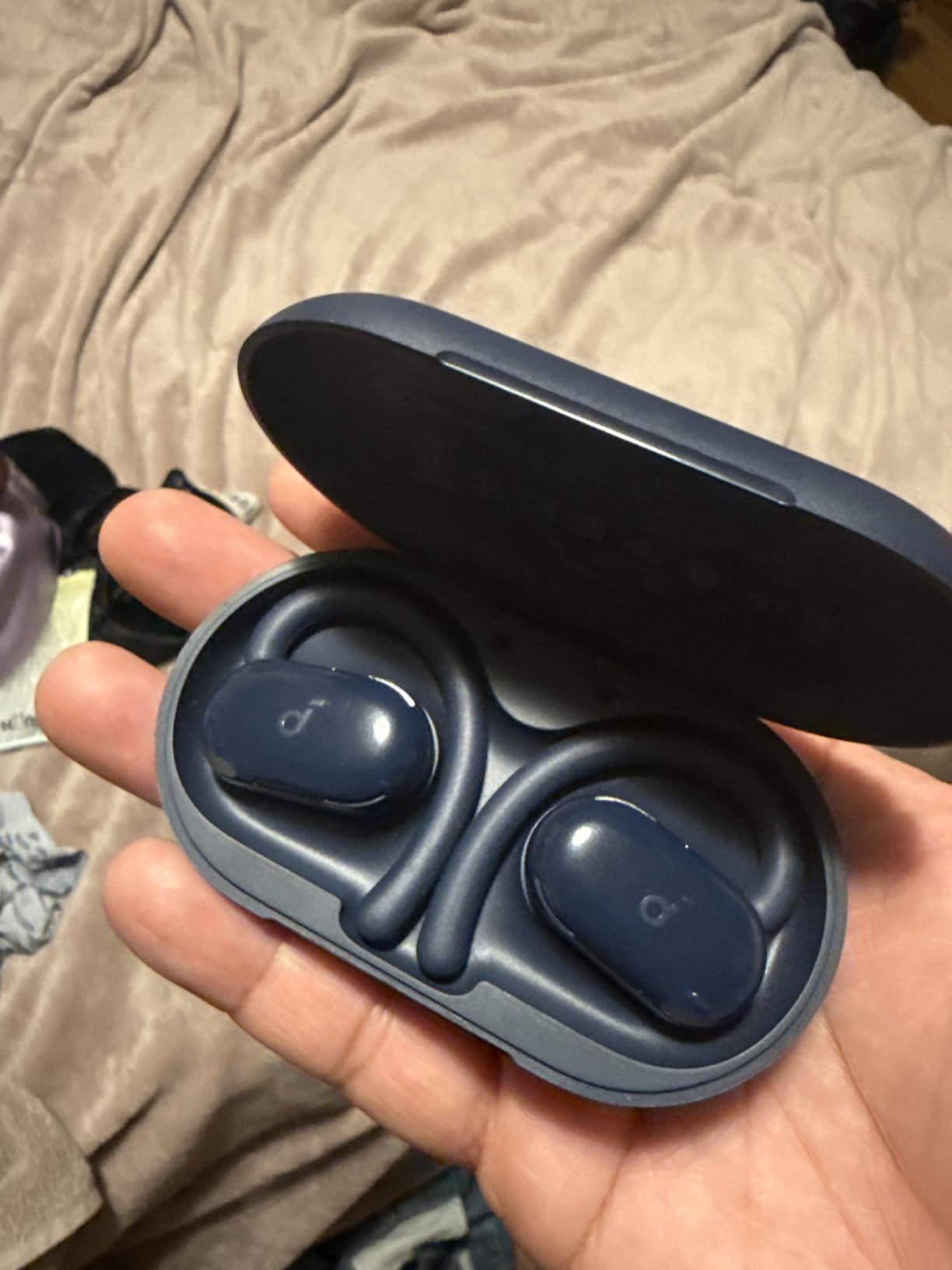 Soundcore V20i by Anker Open-Ear Headphones, Adjustable Ear Hooks, Ultra-Comfort, Snug Fit, Powerful Sound, Clear Calls, IP55, 36H Playtime, Bluetooth 5.4 Wireless Earbuds, Multipoint Connection customer photo 1