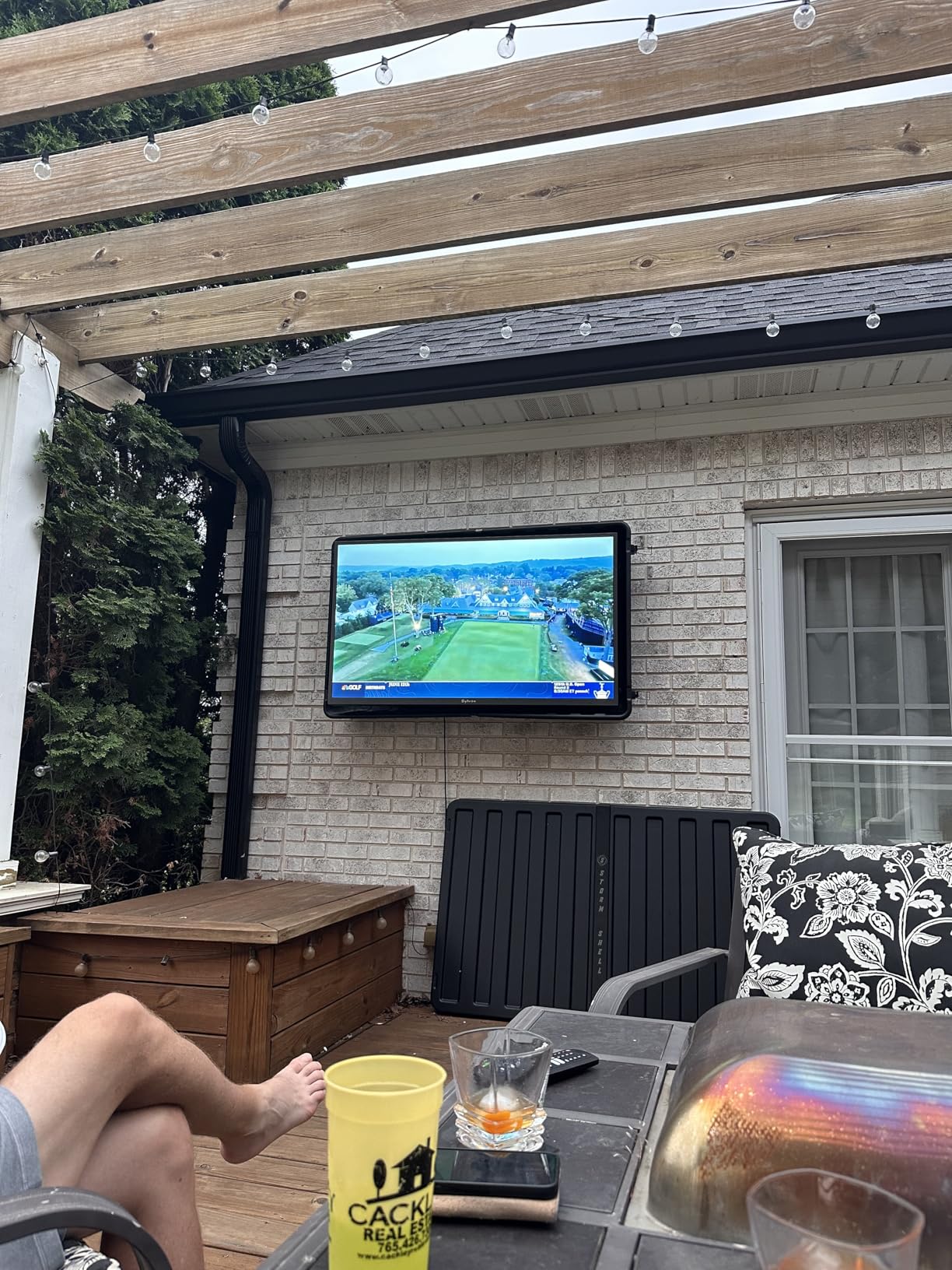 SYLVOX Outdoor TV, Smart QLED TV 43 inch, Weatherproof Outdoor TVs Support Google Assistant, 4K UHD, Wide Viewing Angle, IP55 Waterproof, 1000 Nits Partial Sun QLED Television(2024 Model) Customer Review SYLVOX Outdoor TV, Smart QLED TV 43 inch, Weatherproof Outdoor TVs Support Google Assistant, 4K UHD, Wide Viewing Angle, IP55 Waterproof, 1000 Nits Partial Sun QLED Television(2024 Model) - Customer Photo 3