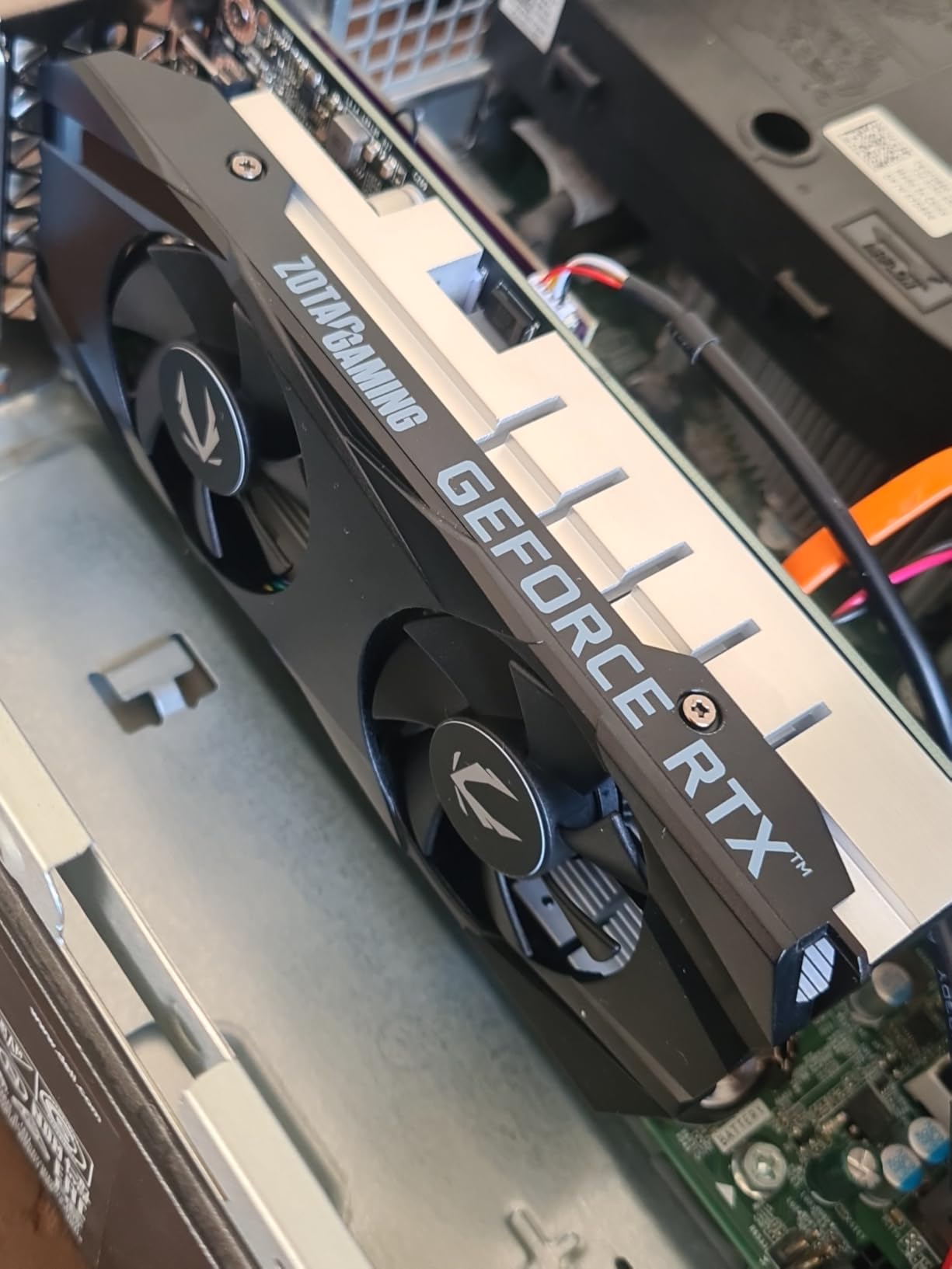 ZOTAC Gaming GeForce RTX 3050 6GB GDDR6 Solo - Customer Photo 1
