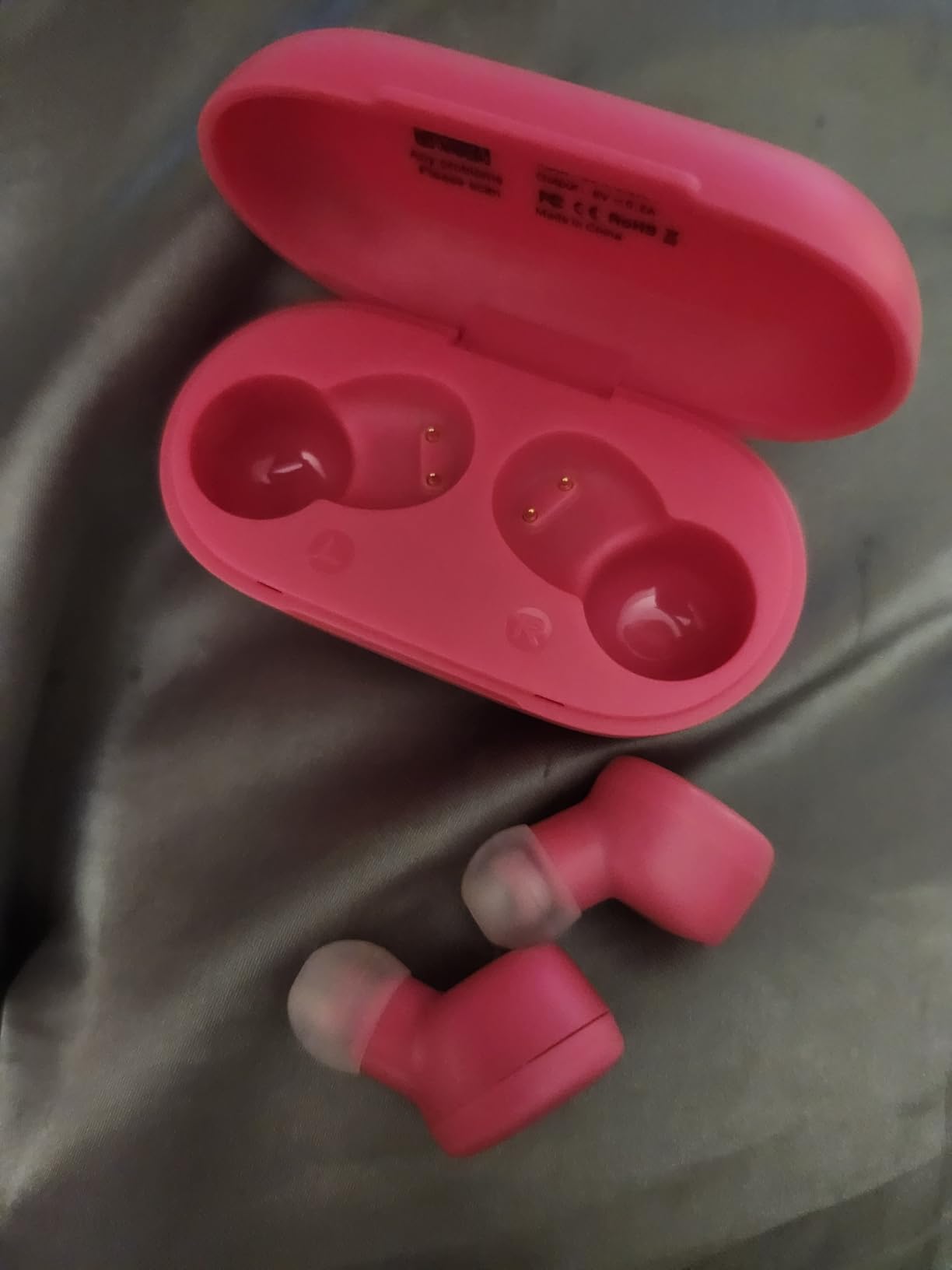 kurdene Wireless Earbuds Bluetooth 5.3 in Ear Buds Light Weight Headphones,Deep Bass Sound,Built in Mics Headset,Clear Calls Earphones for Sports Workout Customer Review kurdene Wireless Earbuds Bluetooth 5.3 in Ear Buds Light Weight Headphones,Deep Bass Sound,Built in Mics Headset,Clear Calls Earphones for Sports Workout - Customer Photo 3