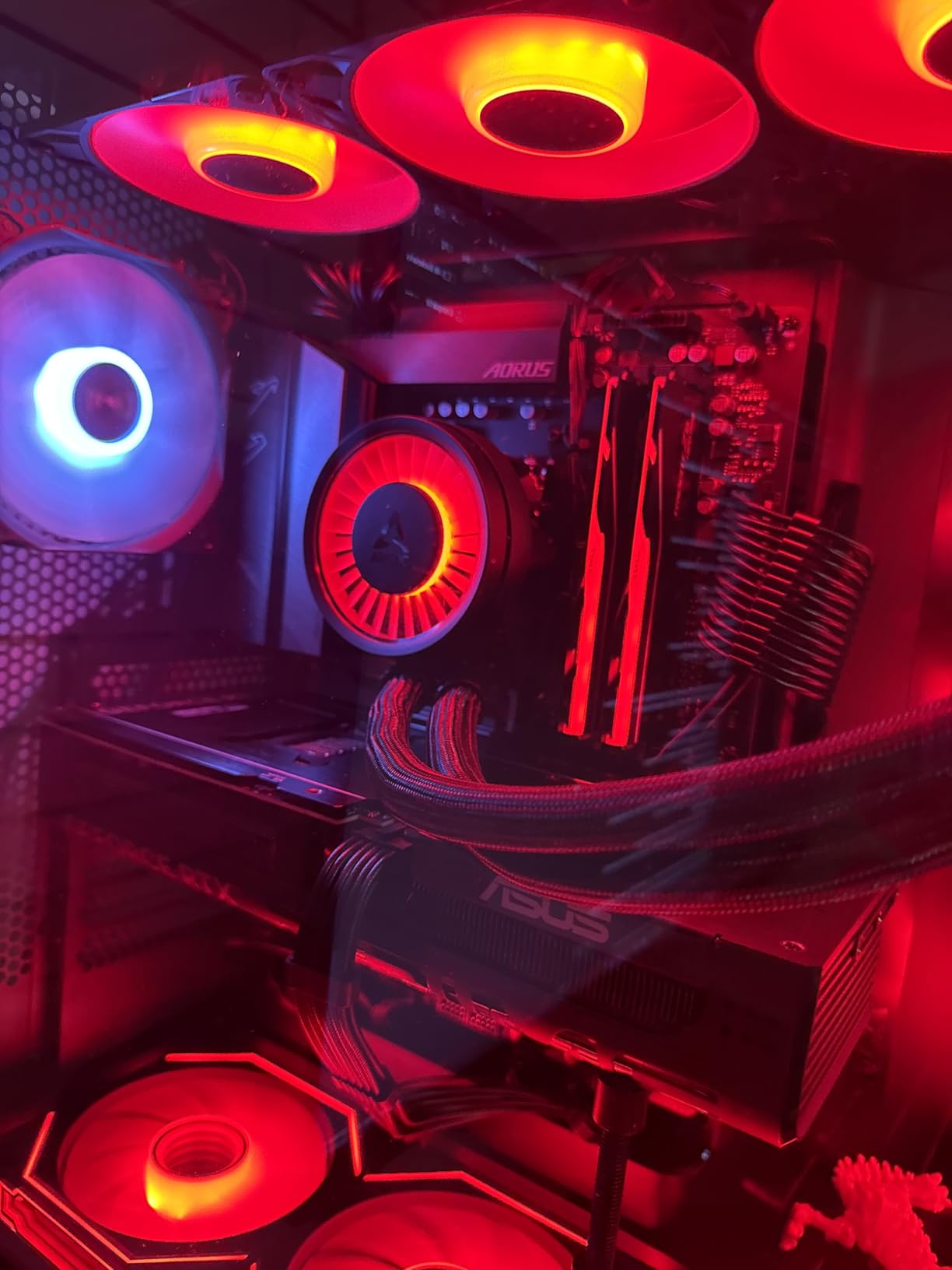 AMD Ryzen 7 9700X 8-Core, 16-Thread Unlocked Desktop Processor - Customer Photo 1