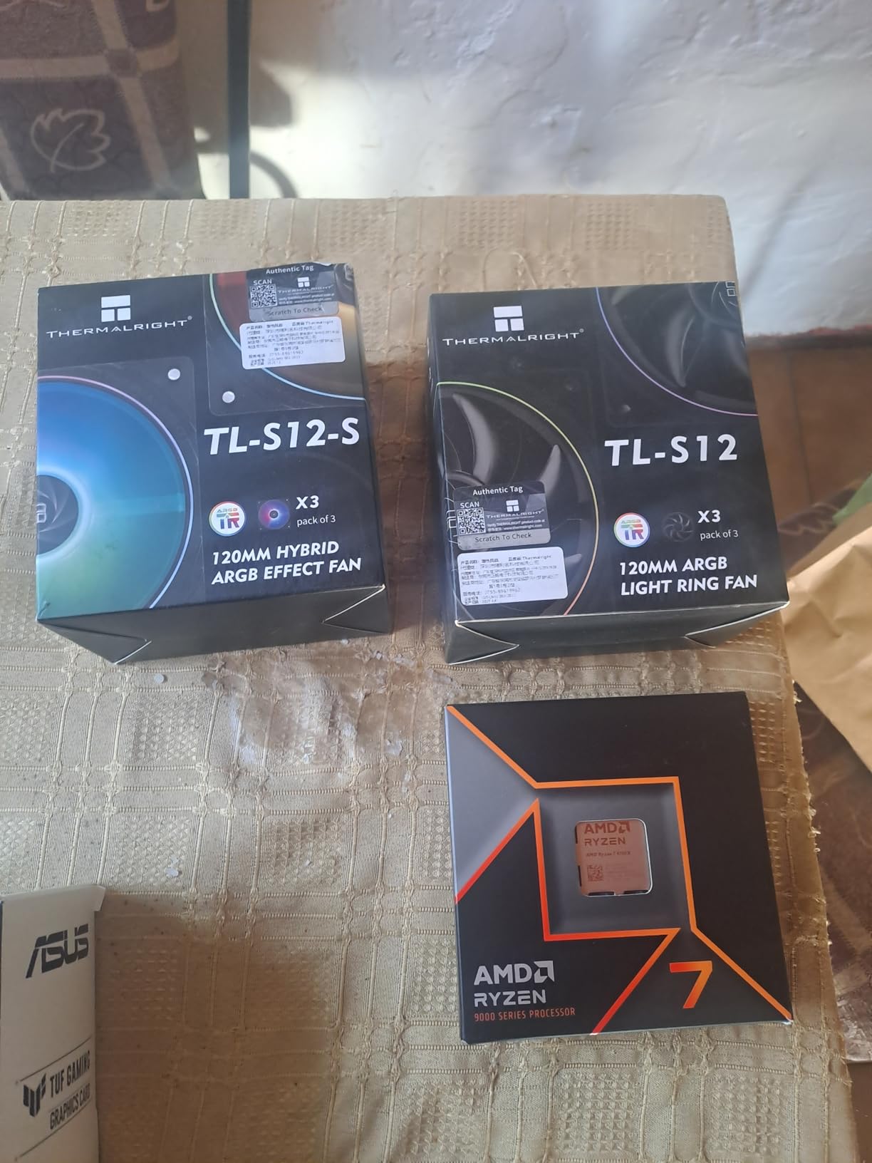 AMD Ryzen 7 9700X 8-Core, 16-Thread Unlocked Desktop Processor - Customer Photo 2