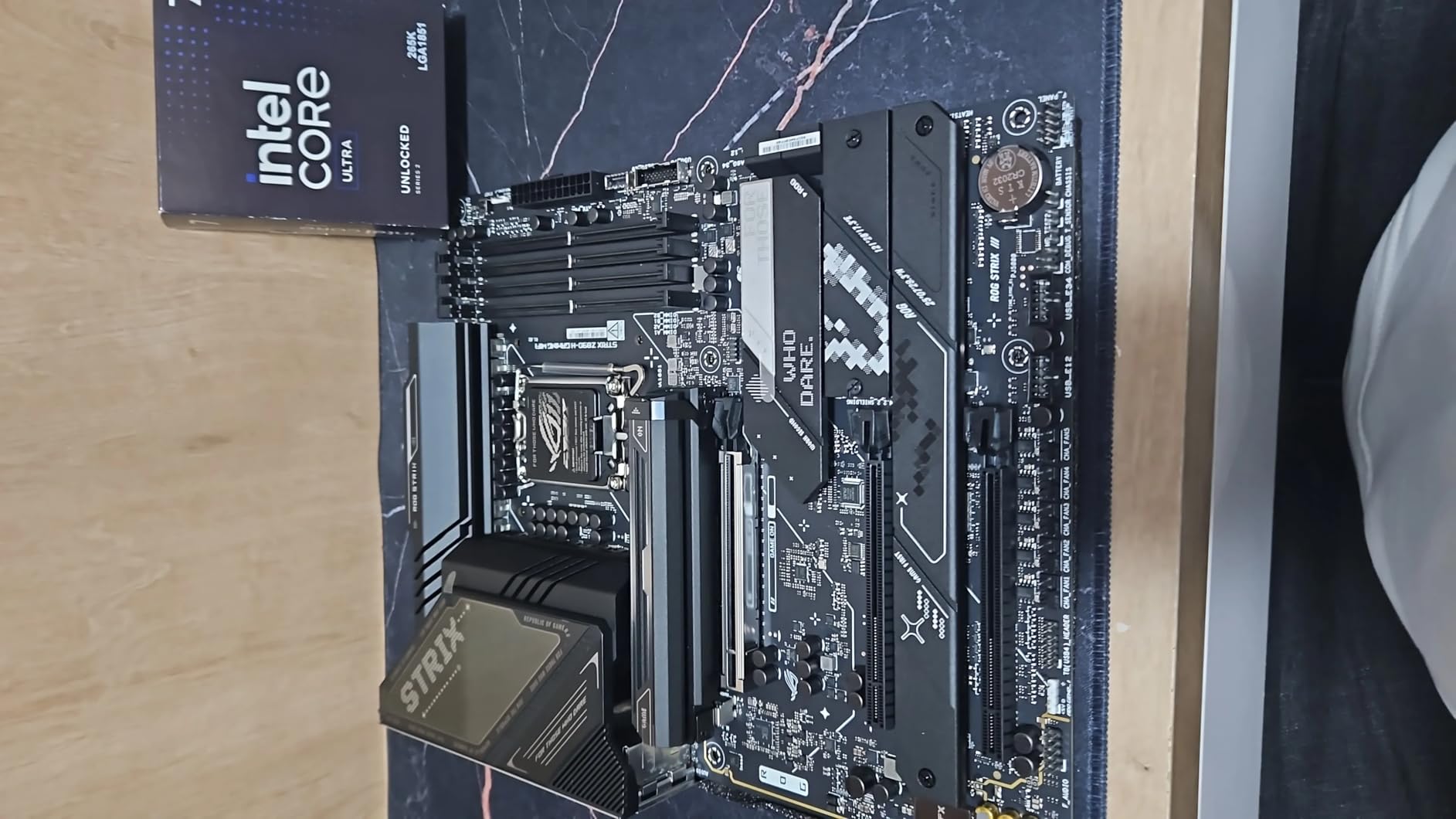 Intel Core Ultra 7 Desktop Processor 265K - 20 cores (8 P-cores + 12 E-cores) up to 5.5 GHz - Customer Photo 2