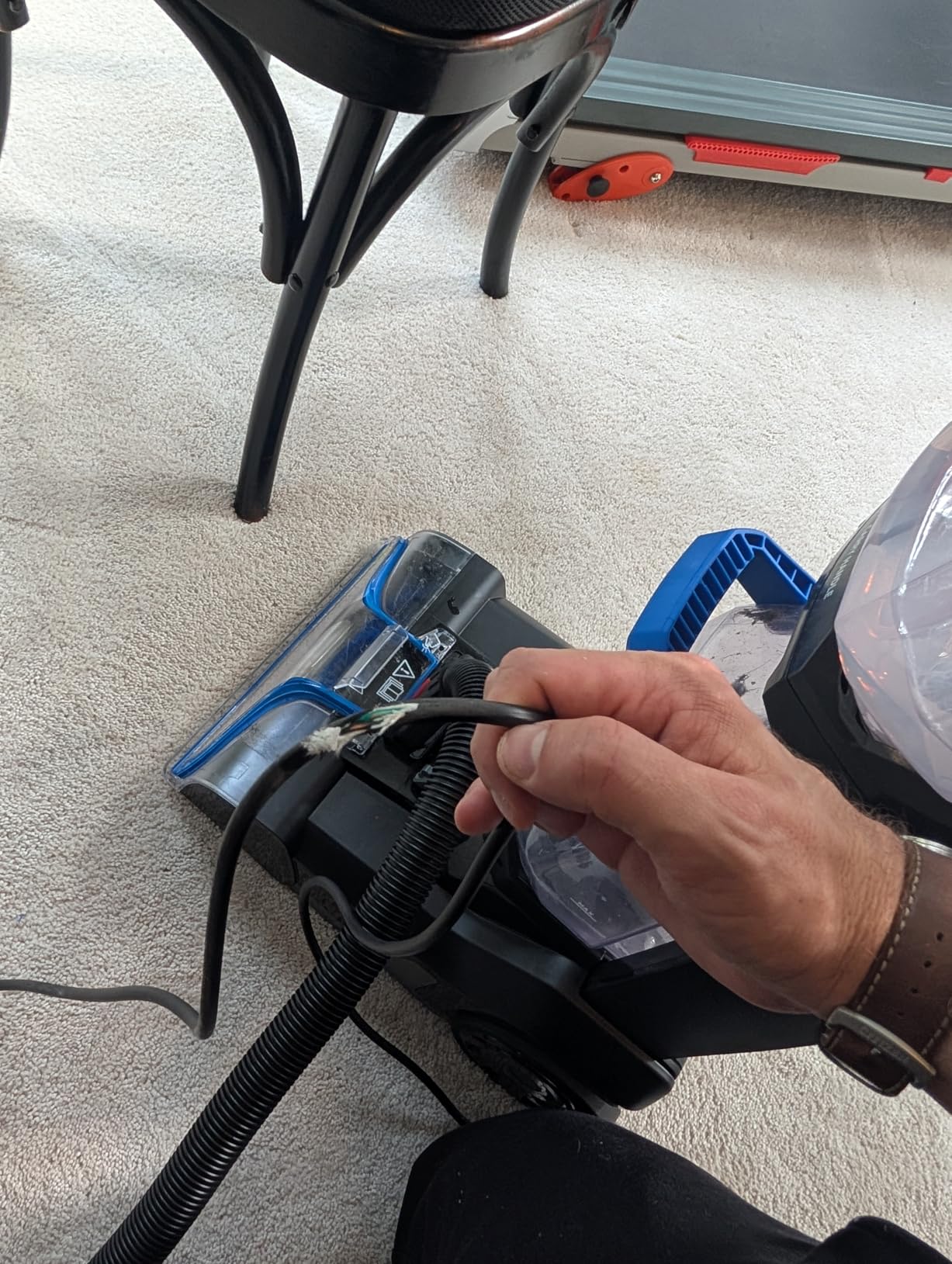BISSELL TurboClean, Upright Carpet Cleaner, Pro Max Clean & Protect + Oxy Urine Eliminator Formula Included, 3952 Customer Review BISSELL TurboClean, Upright Carpet Cleaner, Pro Max Clean & Protect + Oxy Urine Eliminator Formula Included, 3952 - Customer Photo 1