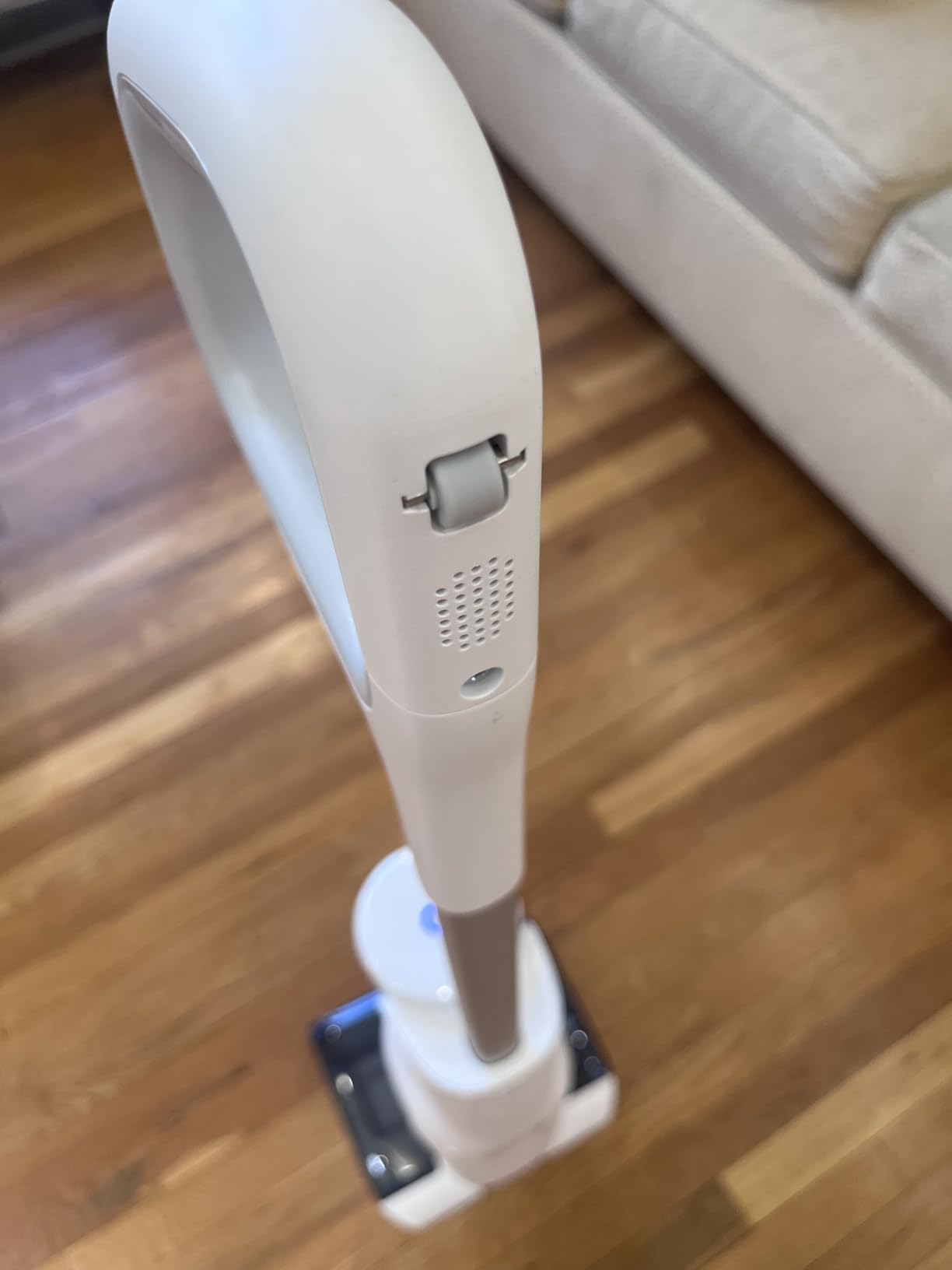 roborock F25 GT Vacuum Mop All in One, Wet Dry Vacuum Cleaner Cordless, 20000Pa Floor Cleaner Machine for Tile Hardwood Wood Vinyl Floor, Edge to Edge Self Cleaning Electric Mop with 180° Lie-Flat Customer Review roborock F25 GT Vacuum Mop All in One, Wet Dry Vacuum Cleaner Cordless, 20000Pa Floor Cleaner Machine for Tile Hardwood Wood Vinyl Floor, Edge to Edge Self Cleaning Electric Mop with 180° Lie-Flat - Customer Photo 2