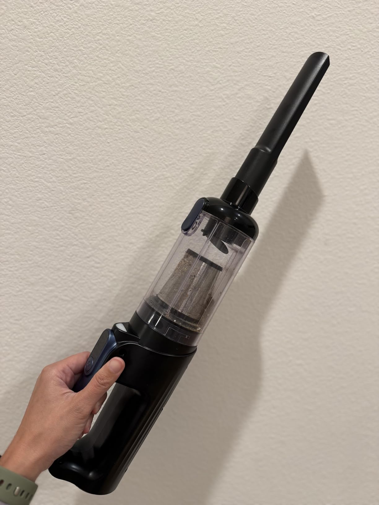 Car Vacuum Portable Cordless, 18000Pa 2 in 1 Vacuum Cleaner&Air Duster, 130W Brushless Motor Handheld Vacuum Cordless with 7800mAh Battery, LED Light, Multi-Nozzles for Car, Home, Office, Pet - Customer Photo 2