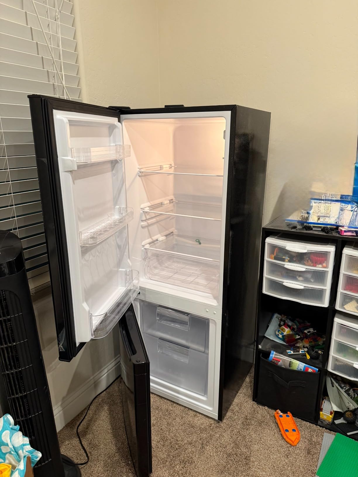 BANGSON 7.1 Cu.Ft Refrigerator with Freezer, Apartment Size Fridge with Bottom Freezer, Large Capacity, Energy Saving, Adjustable Thermostat, Low Noise, Black Customer Review BANGSON 7.1 Cu.Ft Refrigerator with Freezer, Apartment Size Fridge with Bottom Freezer, Large Capacity, Energy Saving, Adjustable Thermostat, Low Noise, Black - Customer Photo 2