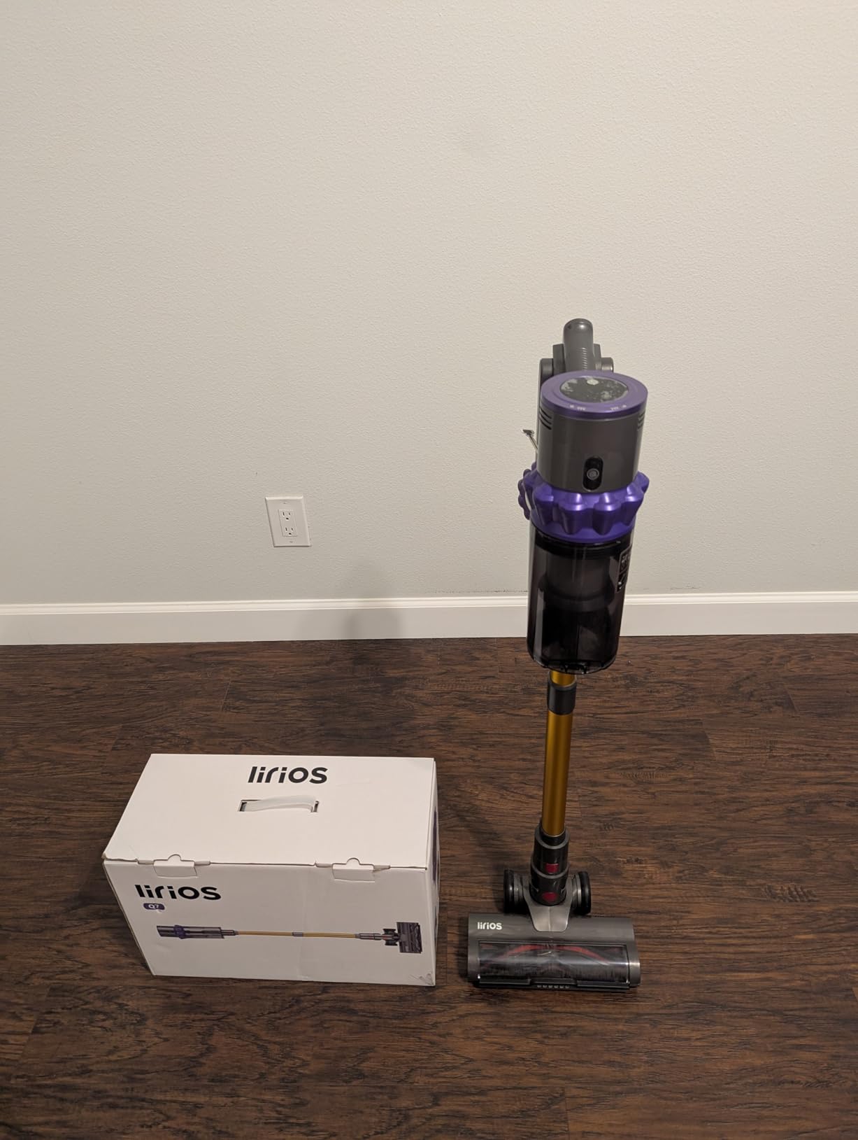 Iirios Cordless Vacuum Cleaner, 580W 48KPA 65Mins Self-Standing Customer Review Iirios Cordless Vacuum Cleaner, 580W 48KPA 65Mins Self-Standing - Customer Photo 1