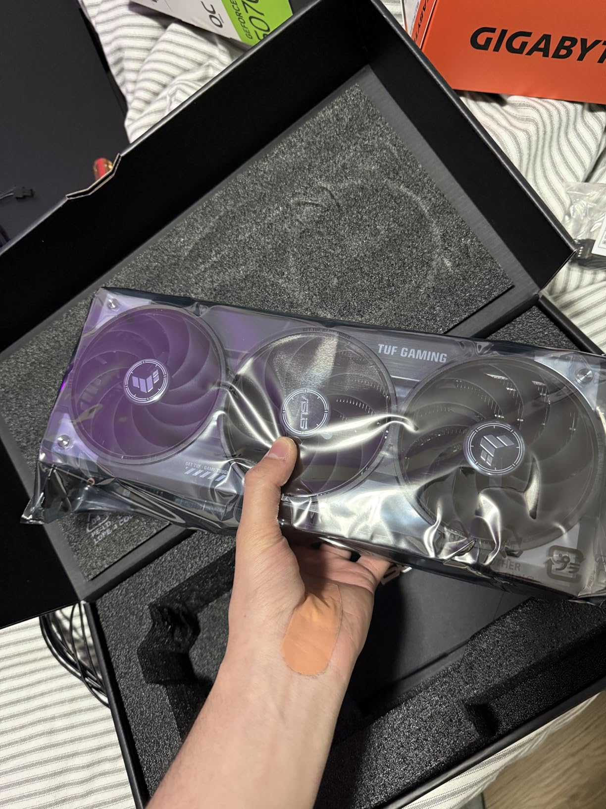 ASUS TUF Gaming GeForce RTX ™ 5070 12GB GDDR7 OC Edition Gaming Graphics Card (PCIe® 5.0, HDMI®/DP 2.1, 3.125-slot, Military-Grade Components, Protective PCB Coating, axial-tech Fans) Customer Review ASUS TUF Gaming GeForce RTX ™ 5070 12GB GDDR7 OC Edition Gaming Graphics Card (PCIe® 5.0, HDMI®/DP 2.1, 3.125-slot, Military-Grade Components, Protective PCB Coating, axial-tech Fans) - Customer Photo 1