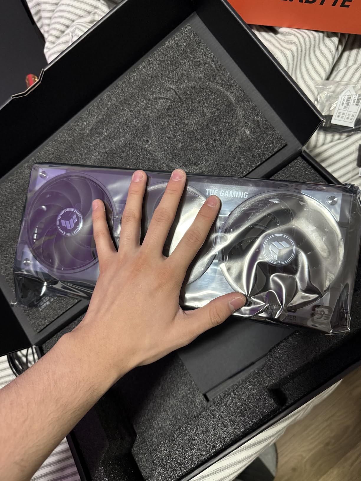 ASUS TUF Gaming GeForce RTX ™ 5070 12GB GDDR7 OC Edition Gaming Graphics Card (PCIe® 5.0, HDMI®/DP 2.1, 3.125-slot, Military-Grade Components, Protective PCB Coating, axial-tech Fans) Customer Review ASUS TUF Gaming GeForce RTX ™ 5070 12GB GDDR7 OC Edition Gaming Graphics Card (PCIe® 5.0, HDMI®/DP 2.1, 3.125-slot, Military-Grade Components, Protective PCB Coating, axial-tech Fans) - Customer Photo 2