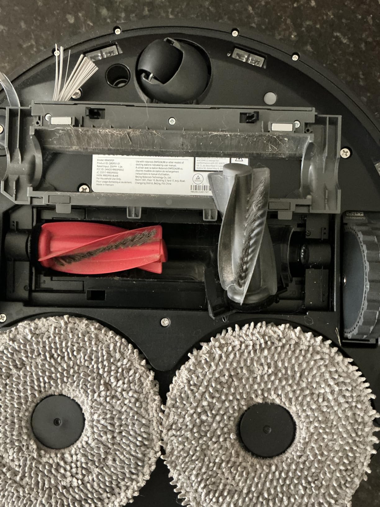 roborock Qrevo S5V Robot Vacuum and Mop, FlexiArm Edge Mopping, 12,000Pa Suction, Dual Zero-Tangle System, Smart Obstacle Avoidance, 10mm Mop Lifting, Auto Mop Washing&Drying, Self-Emptying&Refilling Customer Review roborock Qrevo S5V Robot Vacuum and Mop, FlexiArm Edge Mopping, 12,000Pa Suction, Dual Zero-Tangle System, Smart Obstacle Avoidance, 10mm Mop Lifting, Auto Mop Washing&Drying, Self-Emptying&Refilling - Customer Photo 2