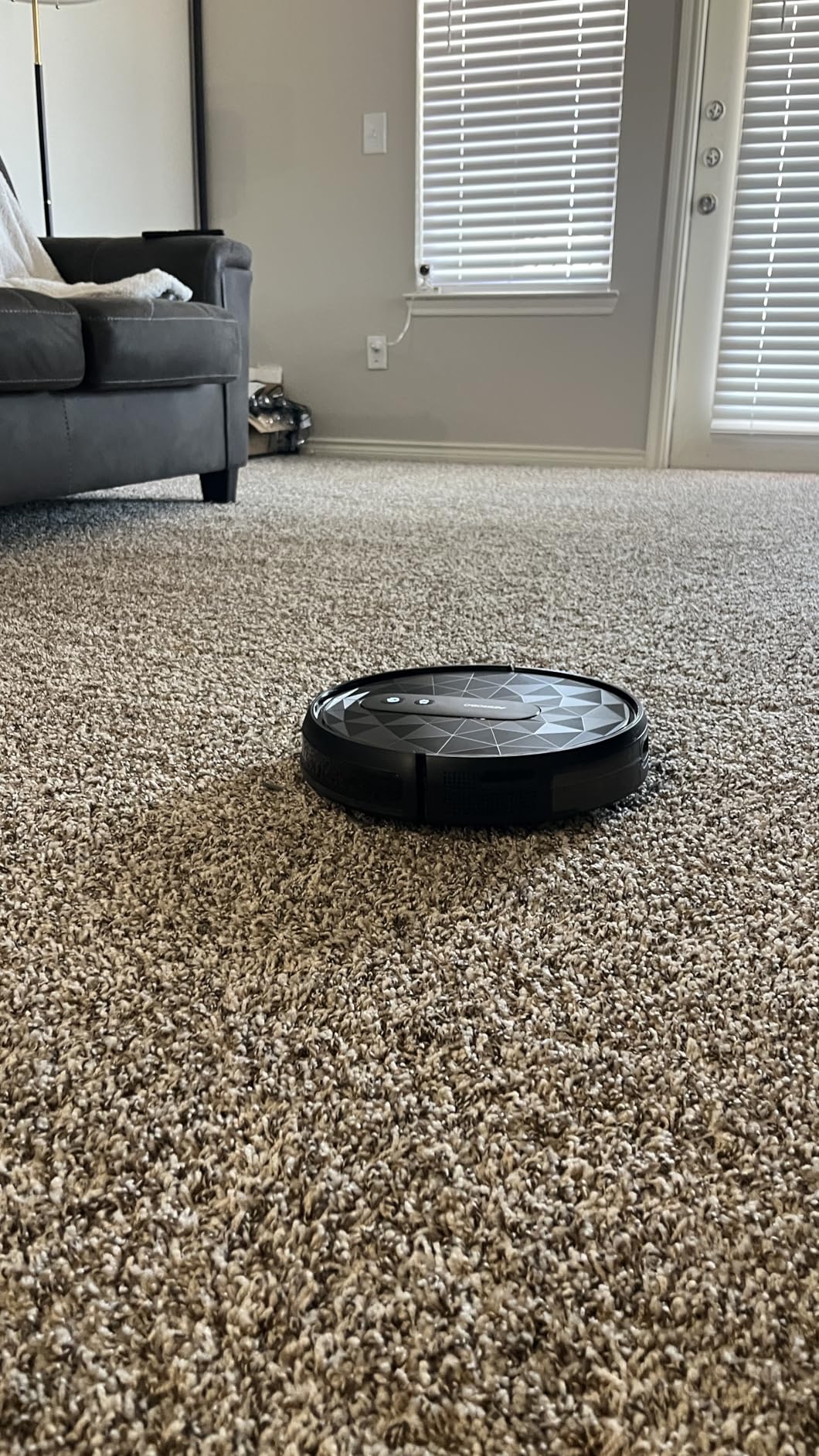 AIRROBO Robot Vacuum, 2800Pa Powerful Suction, Smart Navigation, App & Remote Control, 120 Mins Runtime, Anti-Collision & Anti-Drop, for Hard Floor/Carpet/Pet Hair - Customer Photo 1
