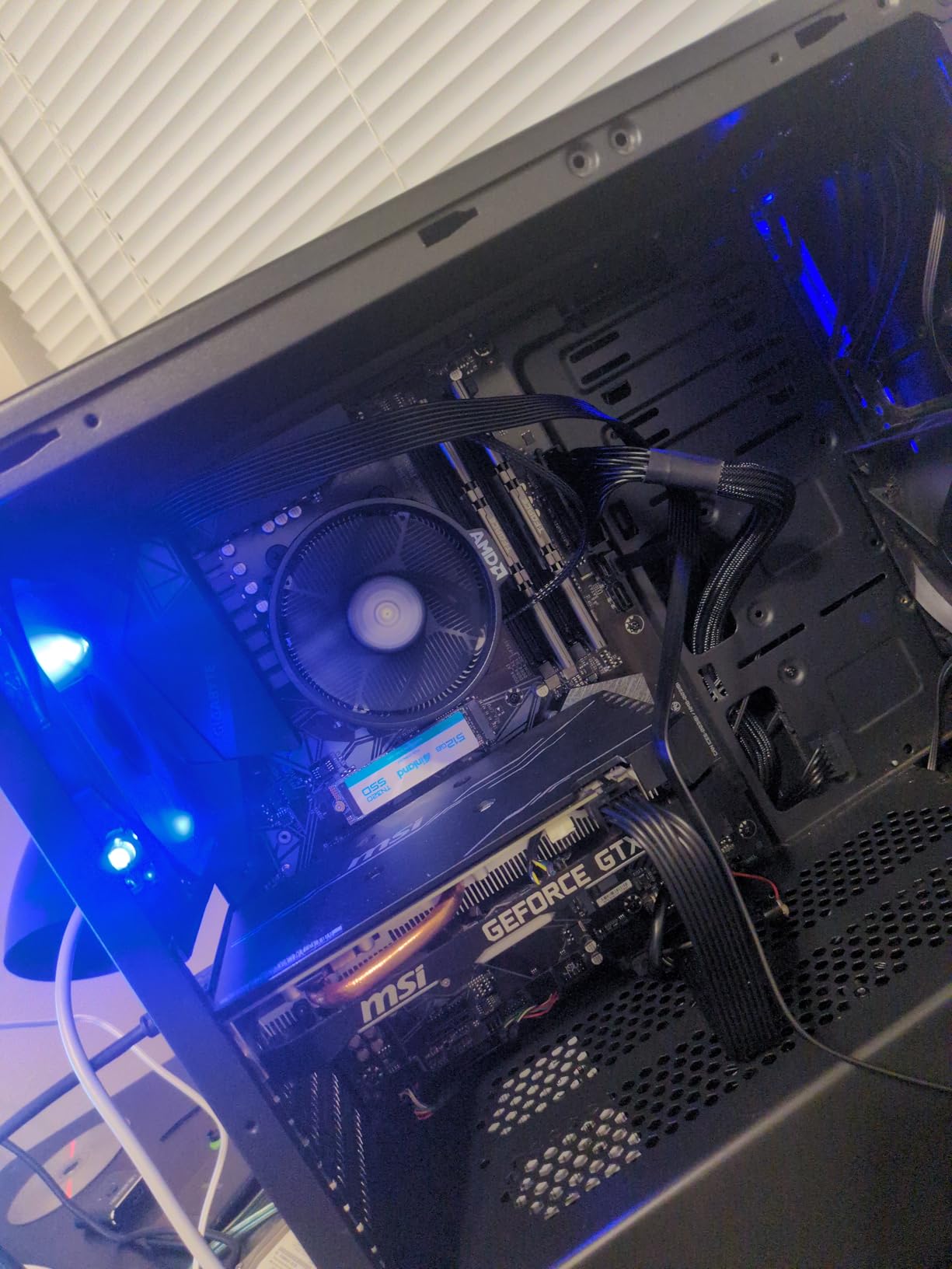 Core Ultra 9 Desktop Processor 285 24 cores (8 P-cores + 16 E-cores) up to 5.6 GHz customer photo 1