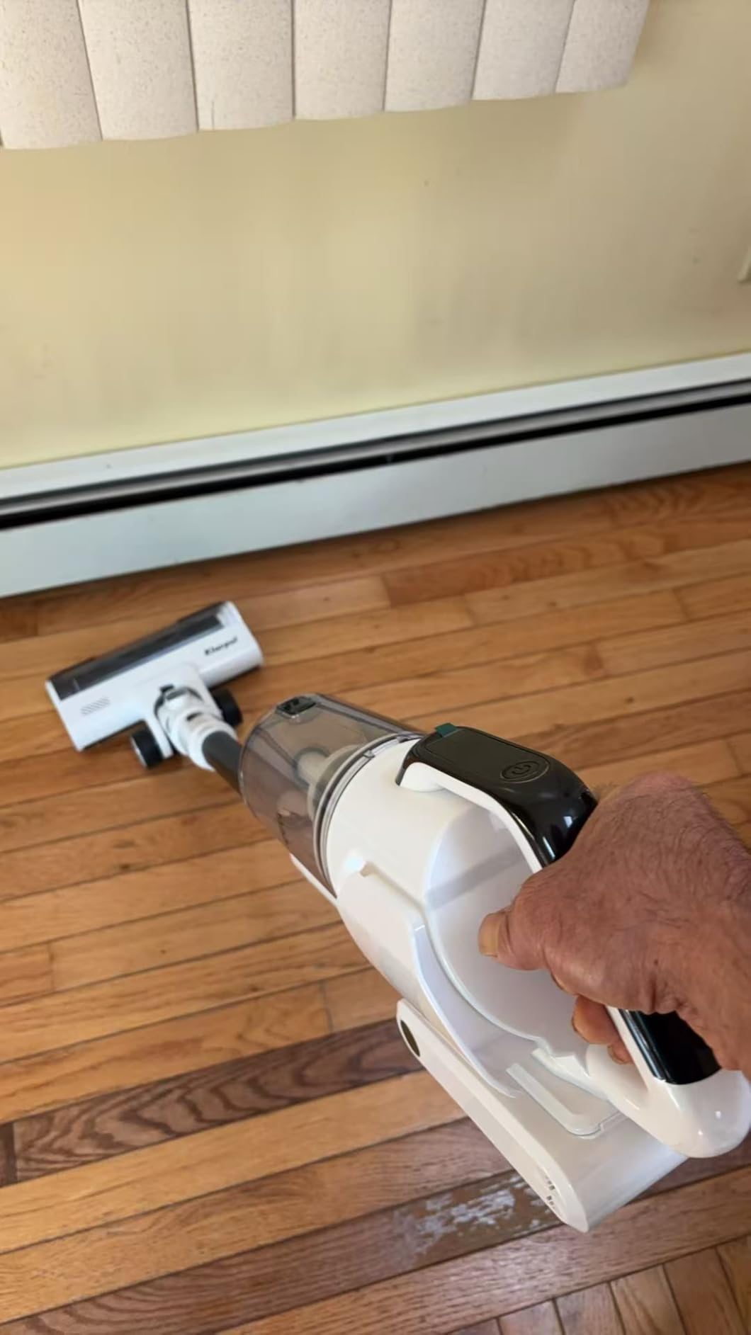 Cordless Vacuum Cleaner, 580W 48KPA 65Mins Runtime Fast Charging Vacuum Cleaner, Self-Standing LED Light Touch Screen Stick Vacuum for Home Light Weight,for Pet Hair/Carpet/Floor, White Customer Review Cordless Vacuum Cleaner, 580W 48KPA 65Mins Runtime Fast Charging Vacuum Cleaner, Self-Standing LED Light Touch Screen Stick Vacuum for Home Light Weight,for Pet Hair/Carpet/Floor, White - Customer Photo 2