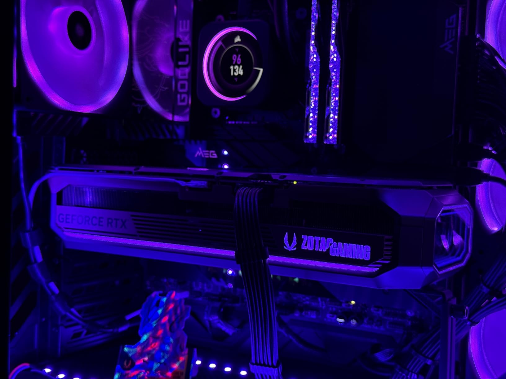 ZOTAC Gaming GeForce RTX 5090 Solid OC DLSS 4 32GB GDDR7 Customer Review ZOTAC Gaming GeForce RTX 5090 Solid OC DLSS 4 32GB GDDR7 - Customer Photo 1