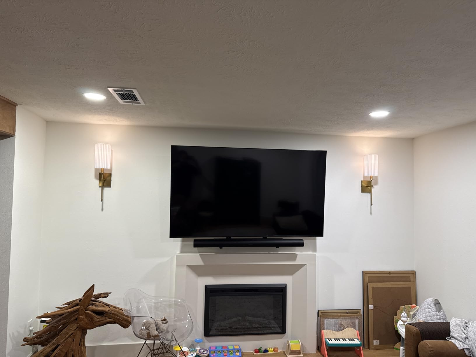 Samsung 65-Inch Class Neo QLED QN70F 4K Mini LED Smart TV Customer Review Samsung 65-Inch Class Neo QLED QN70F 4K Mini LED Smart TV - Customer Photo 2