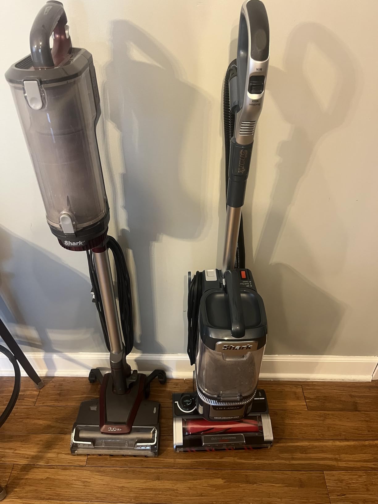 Shark Rotator Pet Pro Lift-Away ADV Upright Vacuum with HEPA Filter, DuoClean PowerFins HairPro and Odor Neutralizer Technology, Pet Hair Pickup, For Carpets & Hardfloors, Dark Grey, LA555 Customer Review Shark Rotator Pet Pro Lift-Away ADV Upright Vacuum with HEPA Filter, DuoClean PowerFins HairPro and Odor Neutralizer Technology, Pet Hair Pickup, For Carpets & Hardfloors, Dark Grey, LA555 - Customer Photo 1