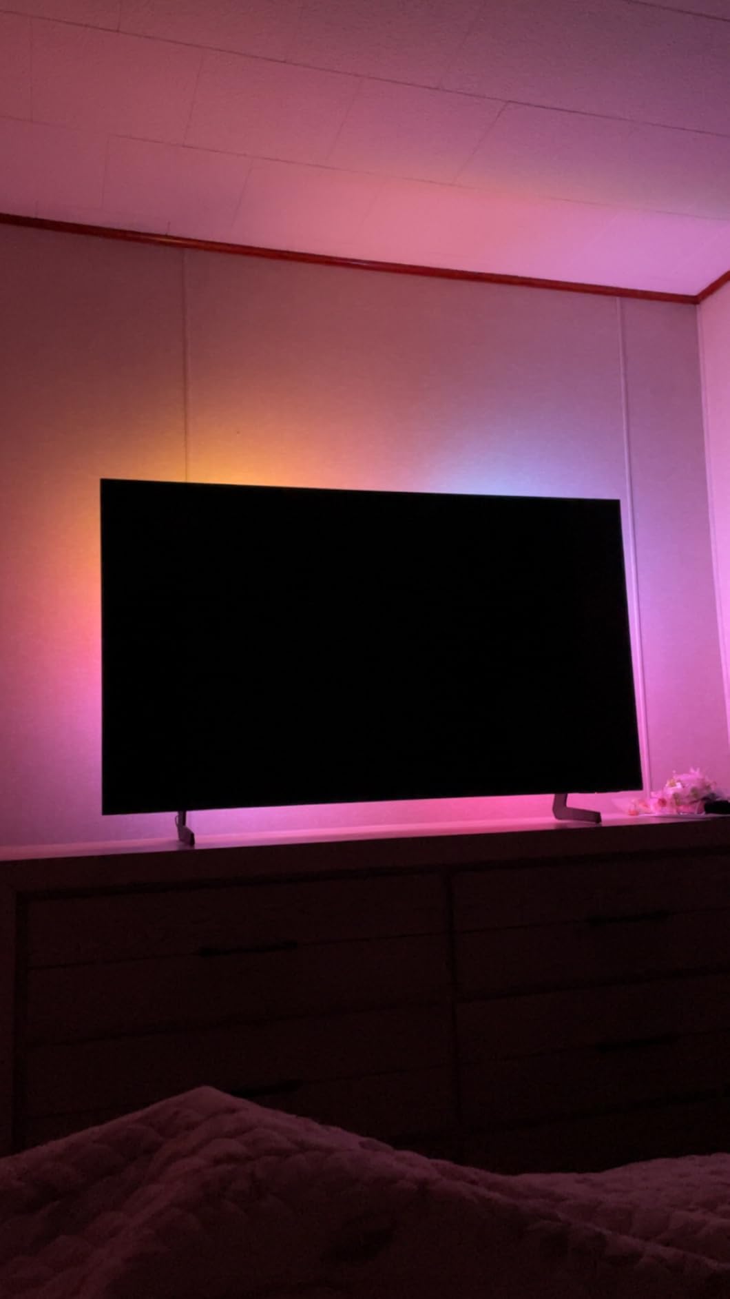 Samsung 65-Inch Class QLED Q8F 4K UHD Smart TV (2025 Model) Customer Review Samsung 65-Inch Class QLED Q8F 4K UHD Smart TV (2025 Model) - Customer Photo 1